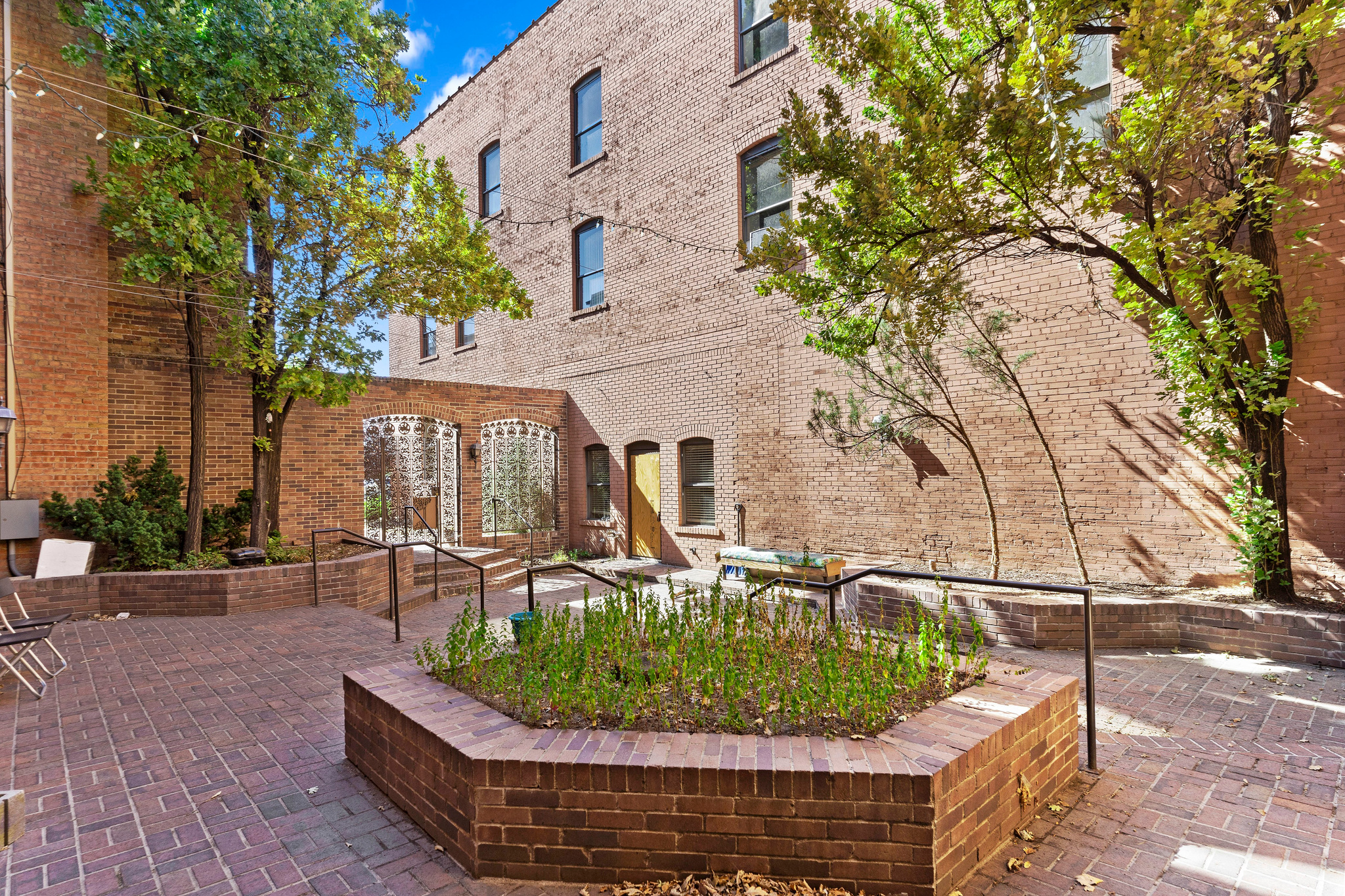 main property photo 10