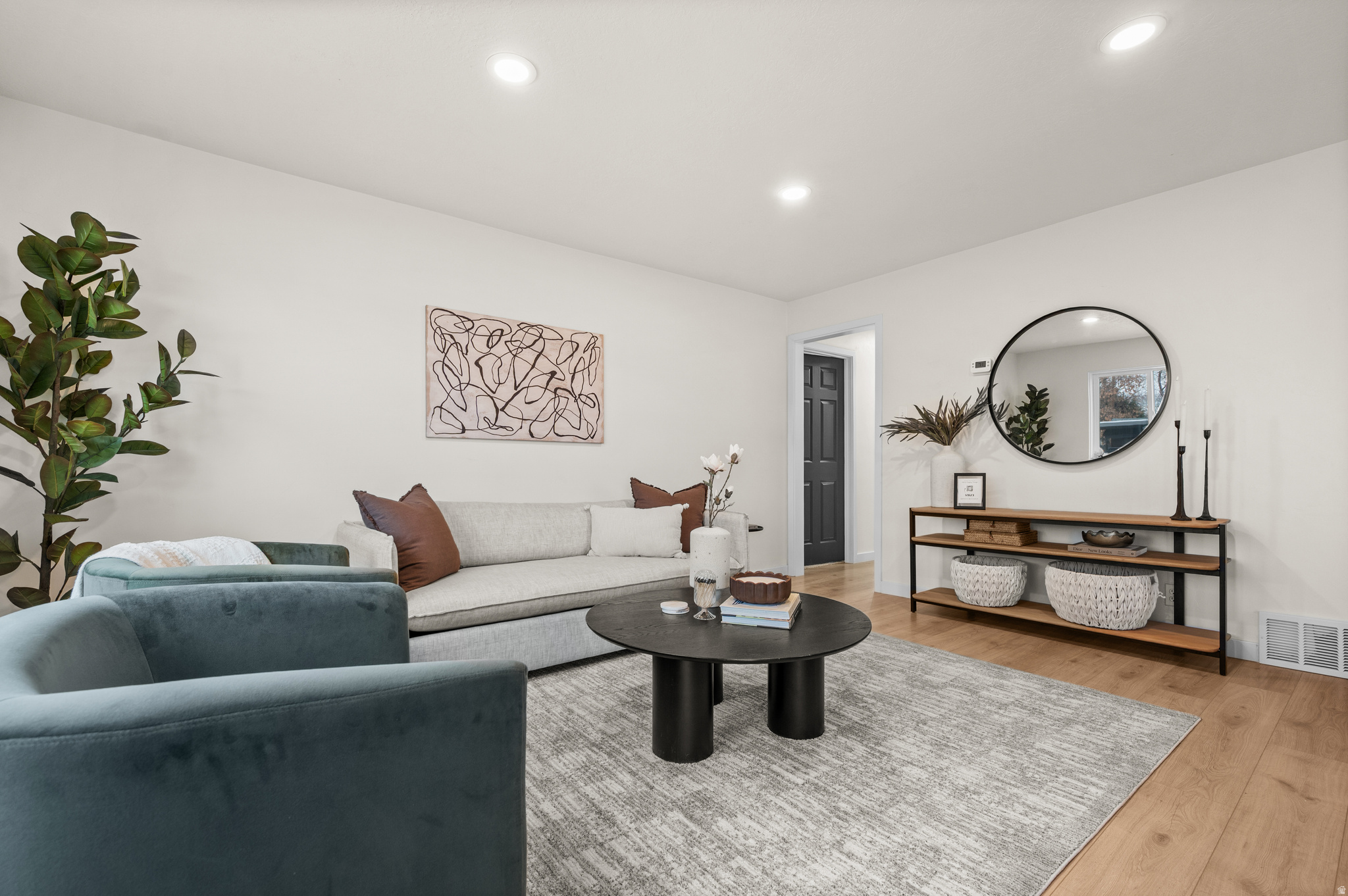 property viewer photo 6