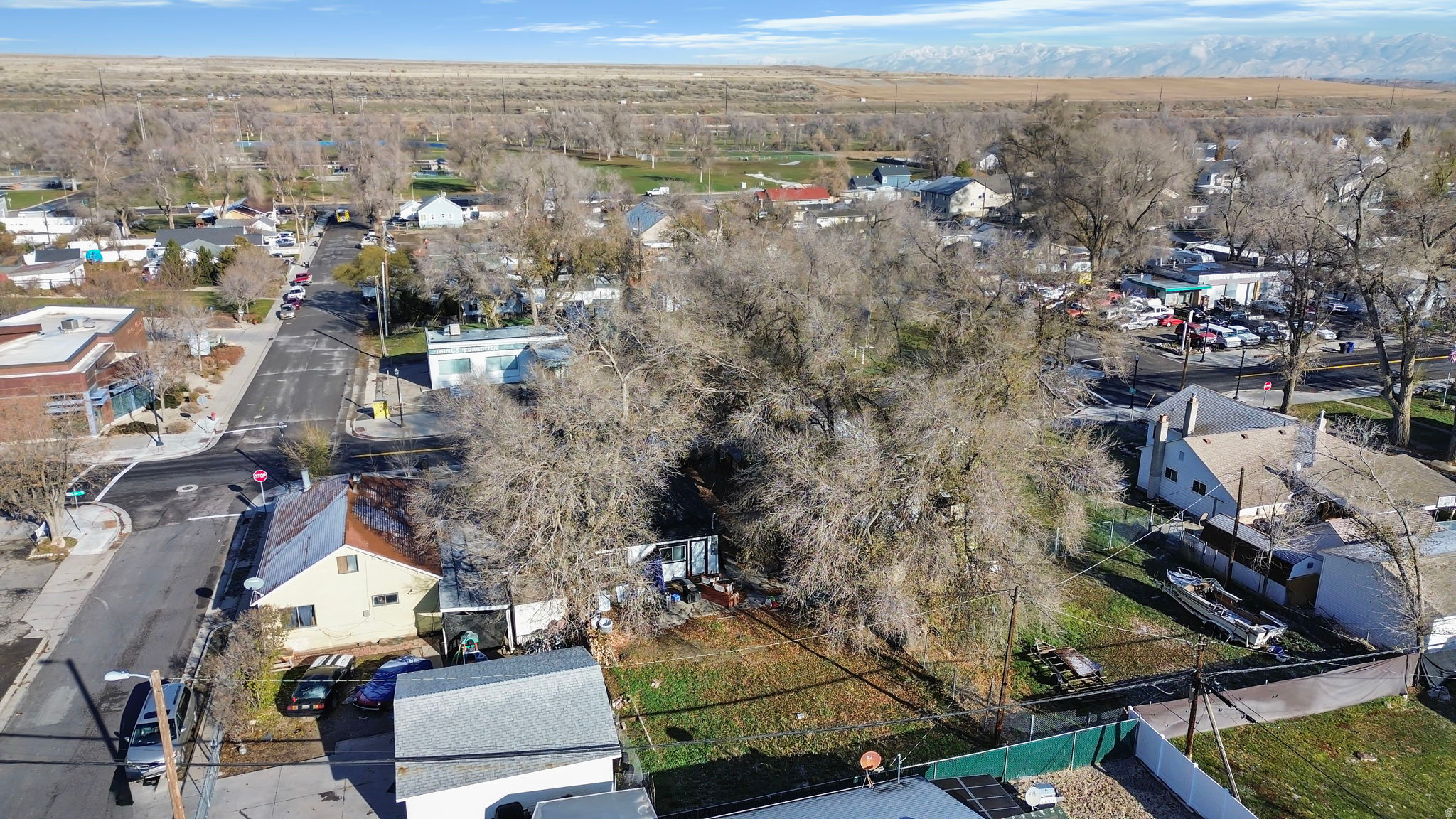 main property photo 23
