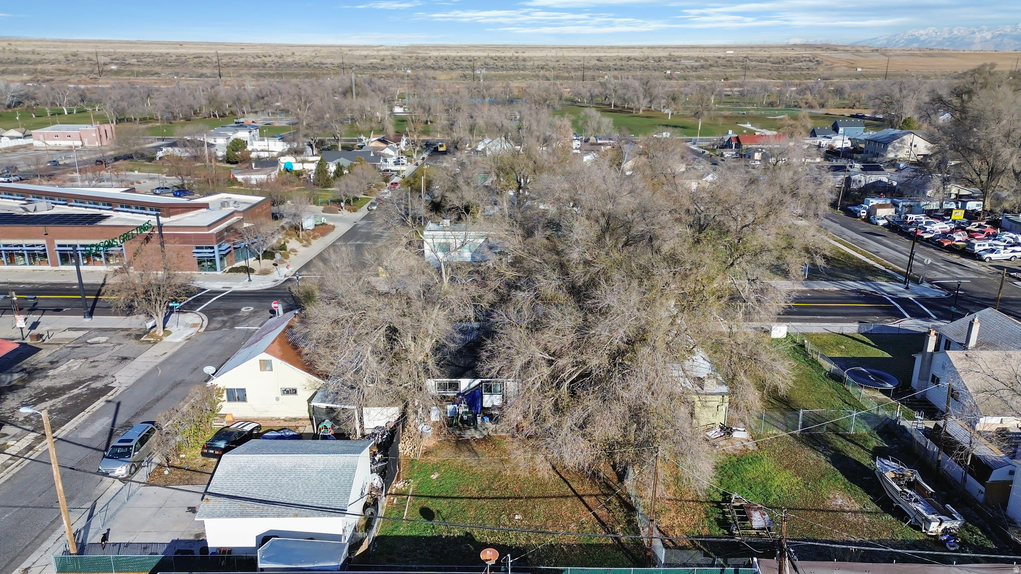 main property photo 25