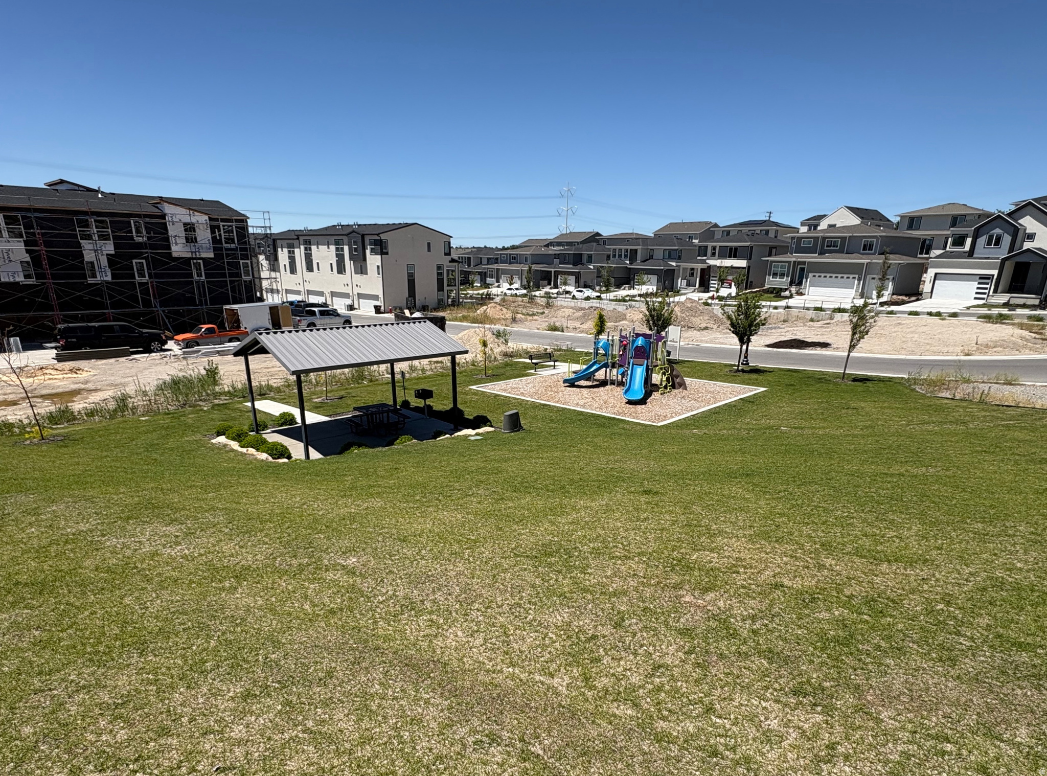 main property photo 19