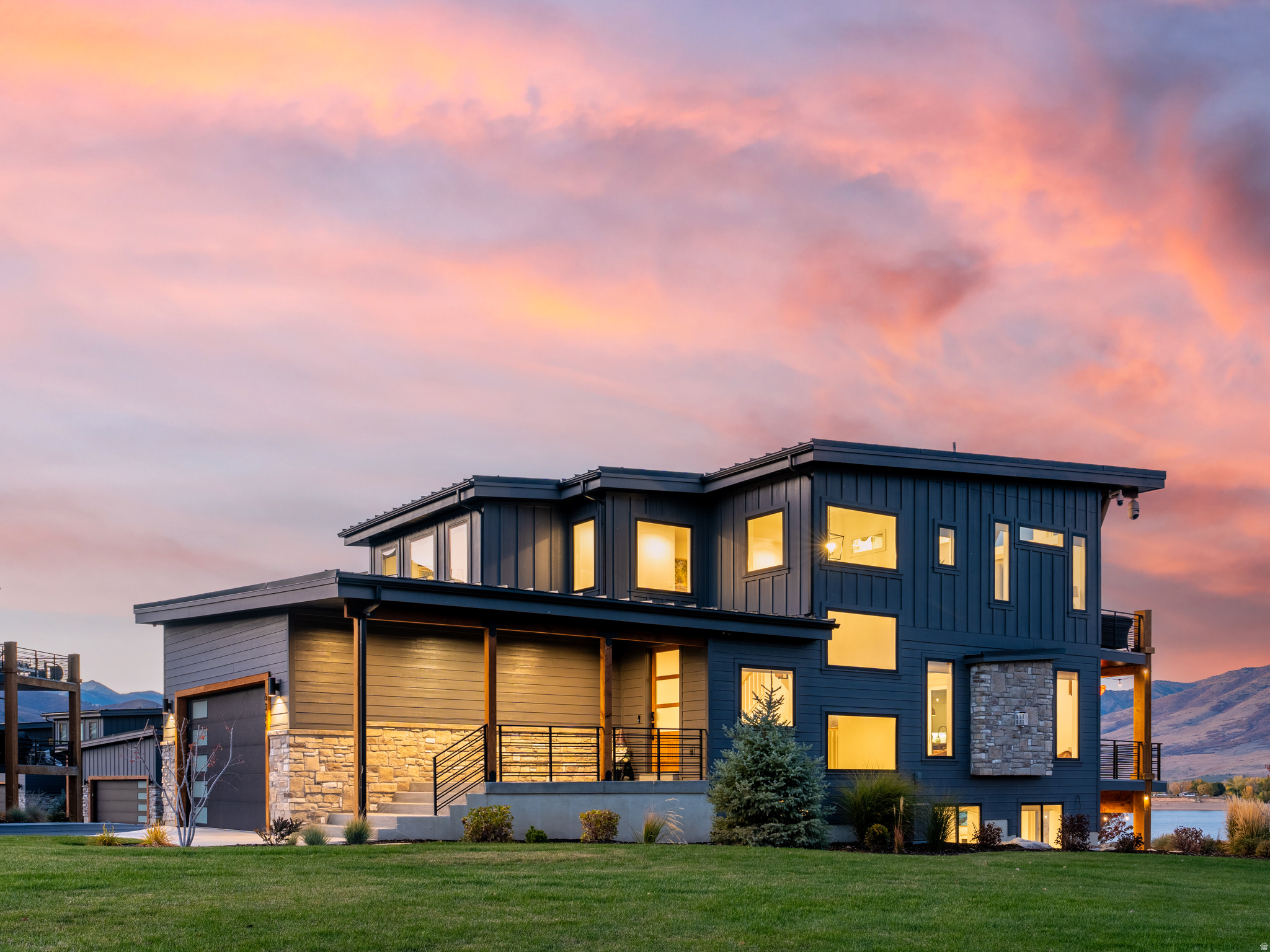 main property photo 41