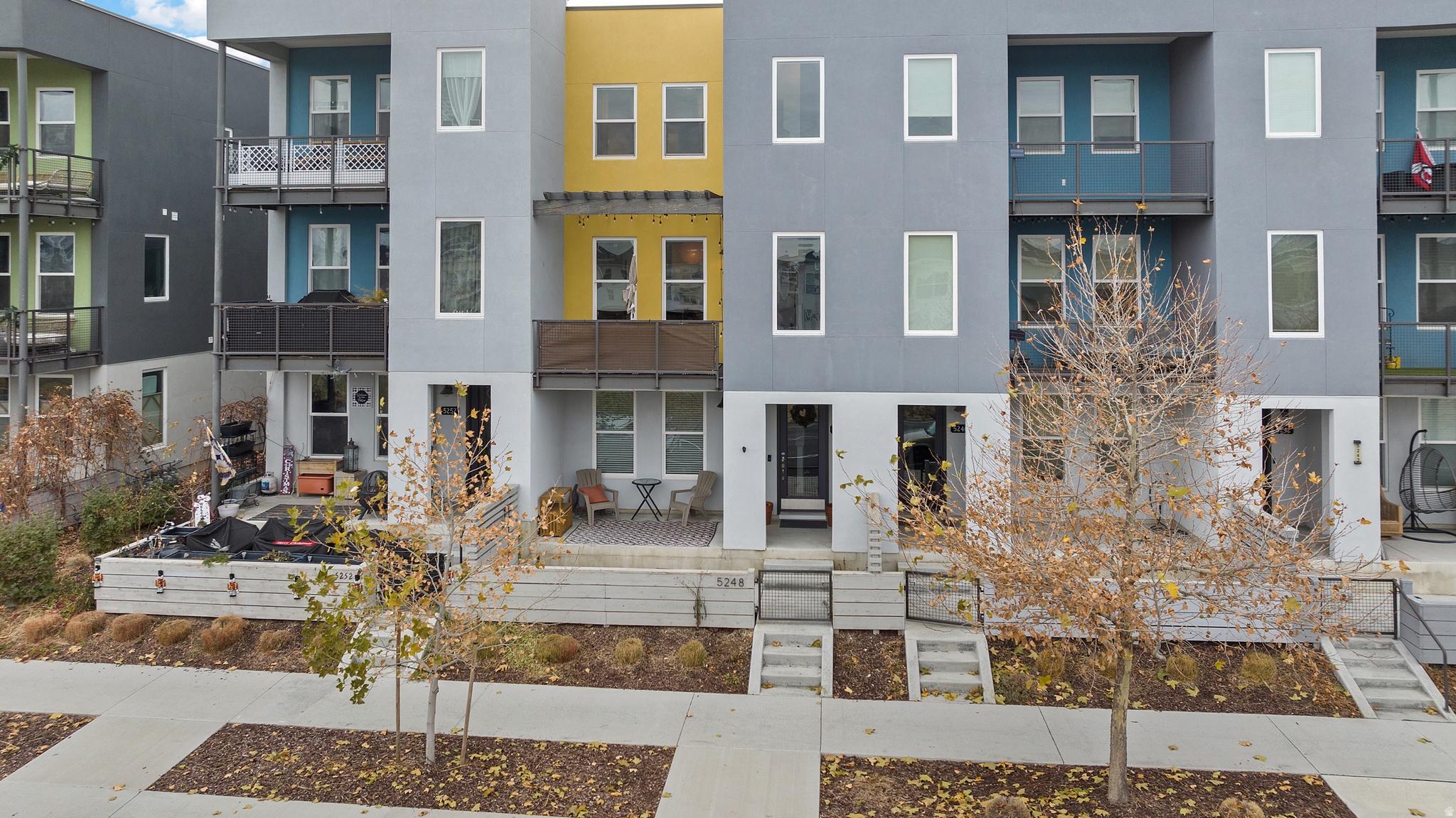 main property photo 28