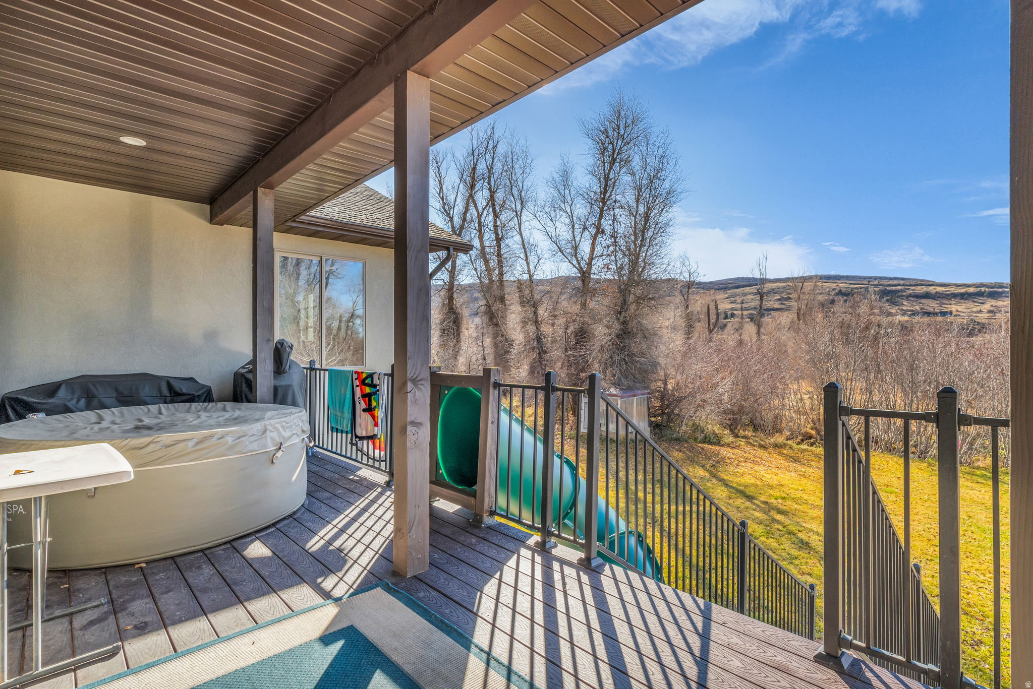 main property photo 17