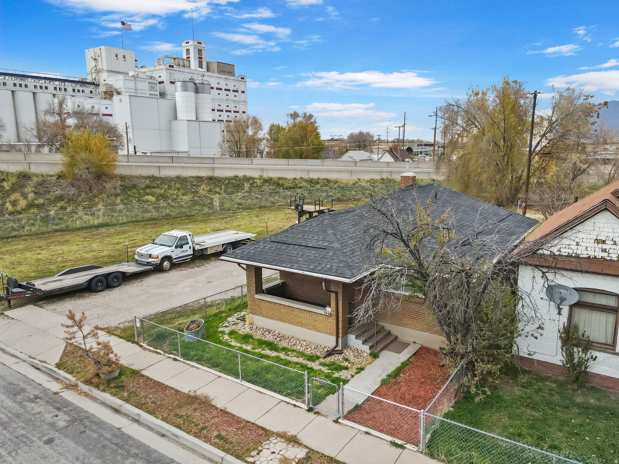 main property photo 21
