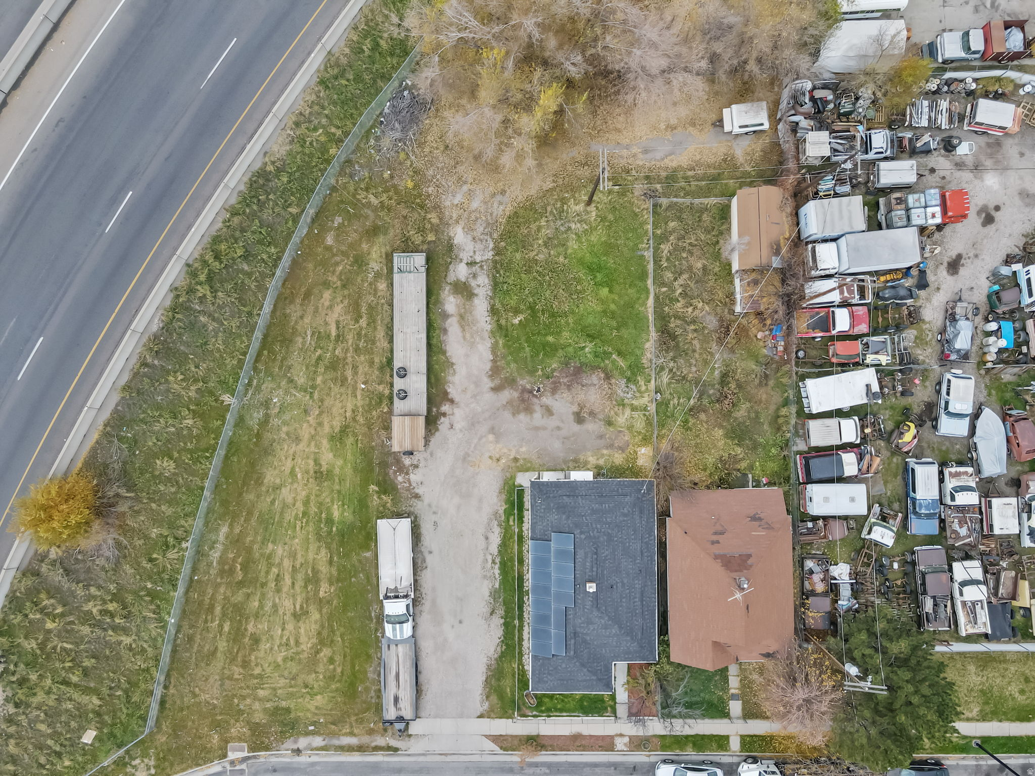 main property photo 30