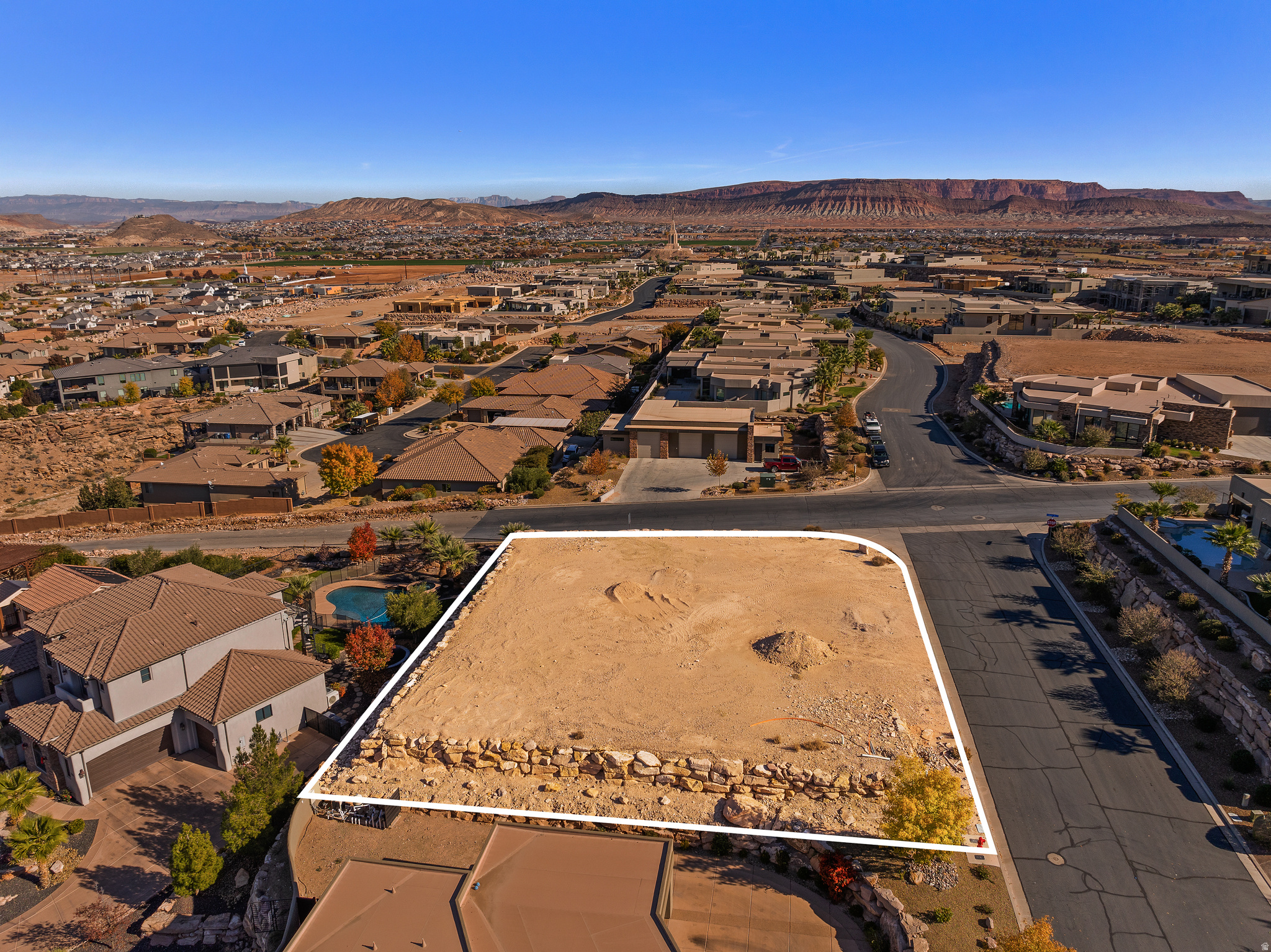main property photo 12