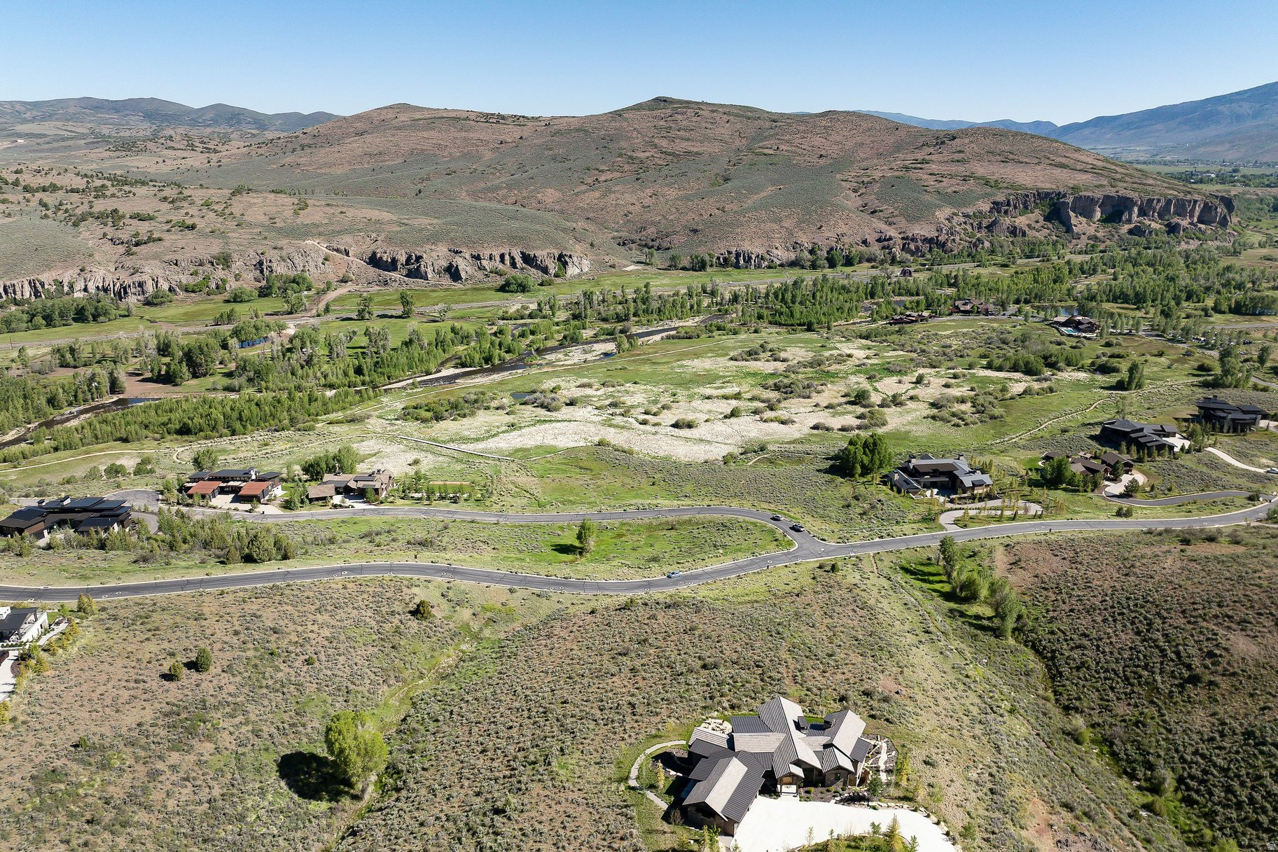 main property photo 12