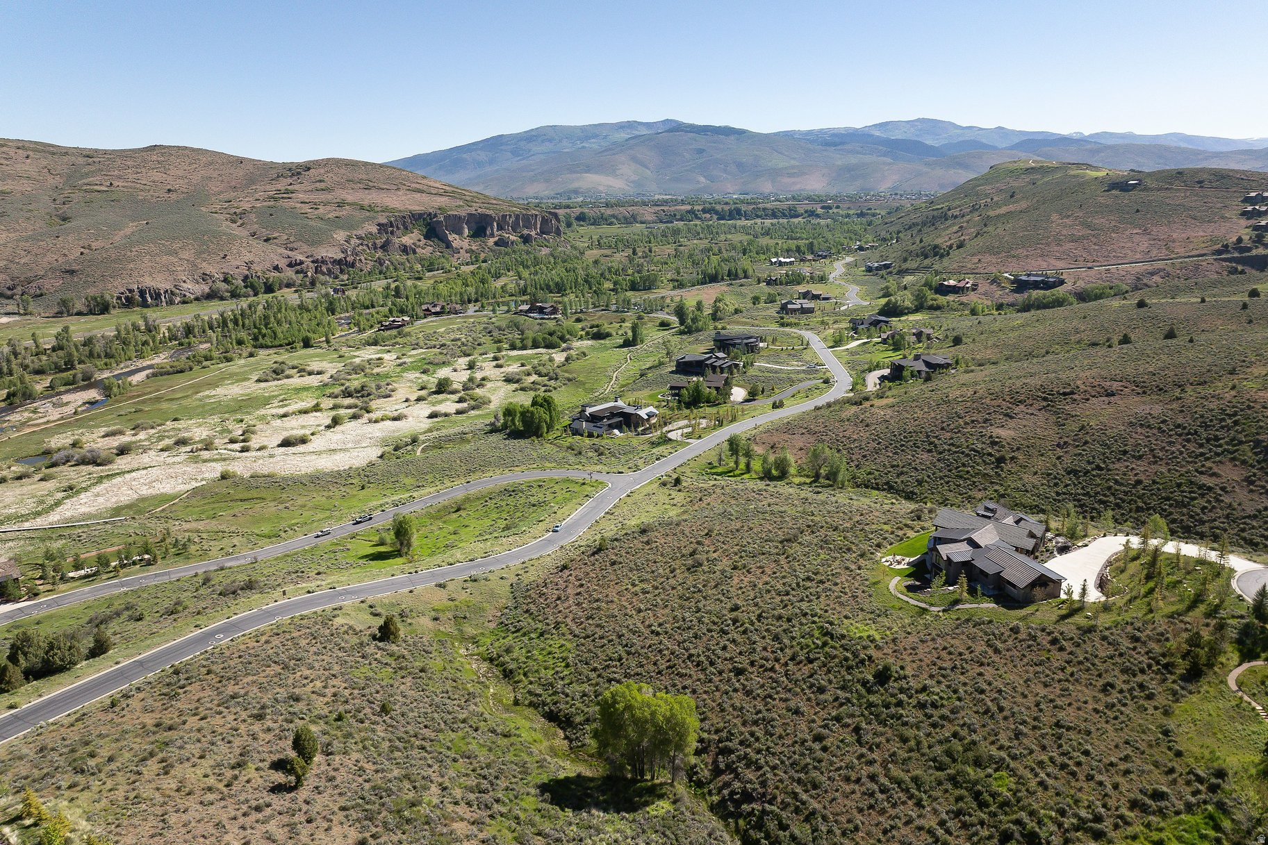 main property photo 18