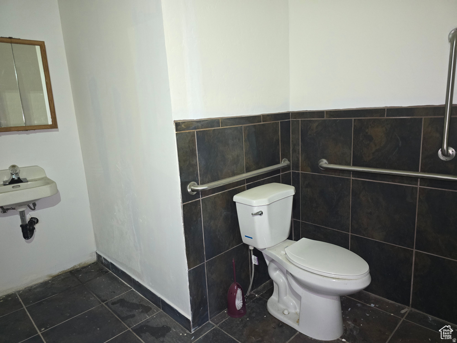 main property photo 10