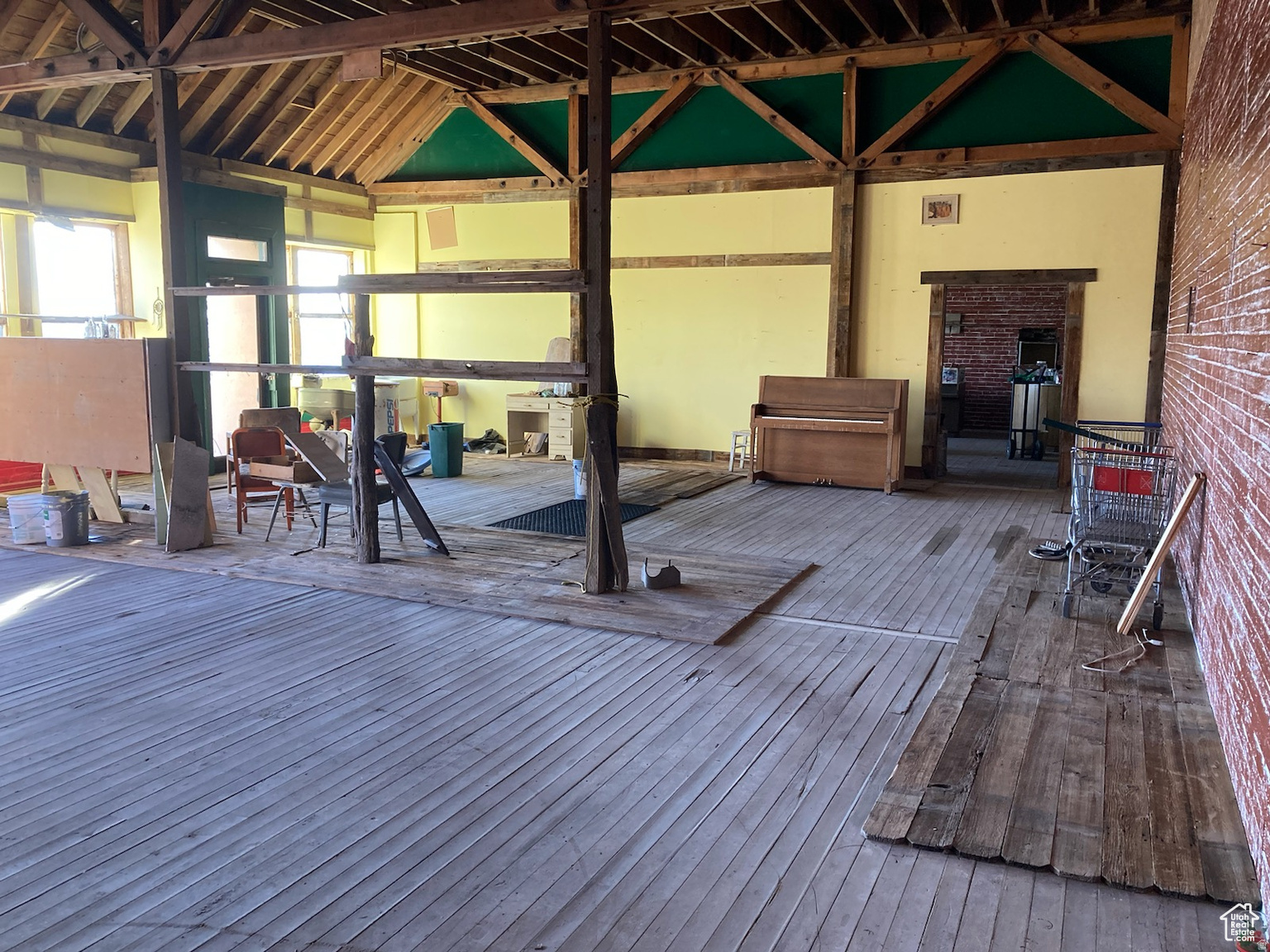 main property photo 3