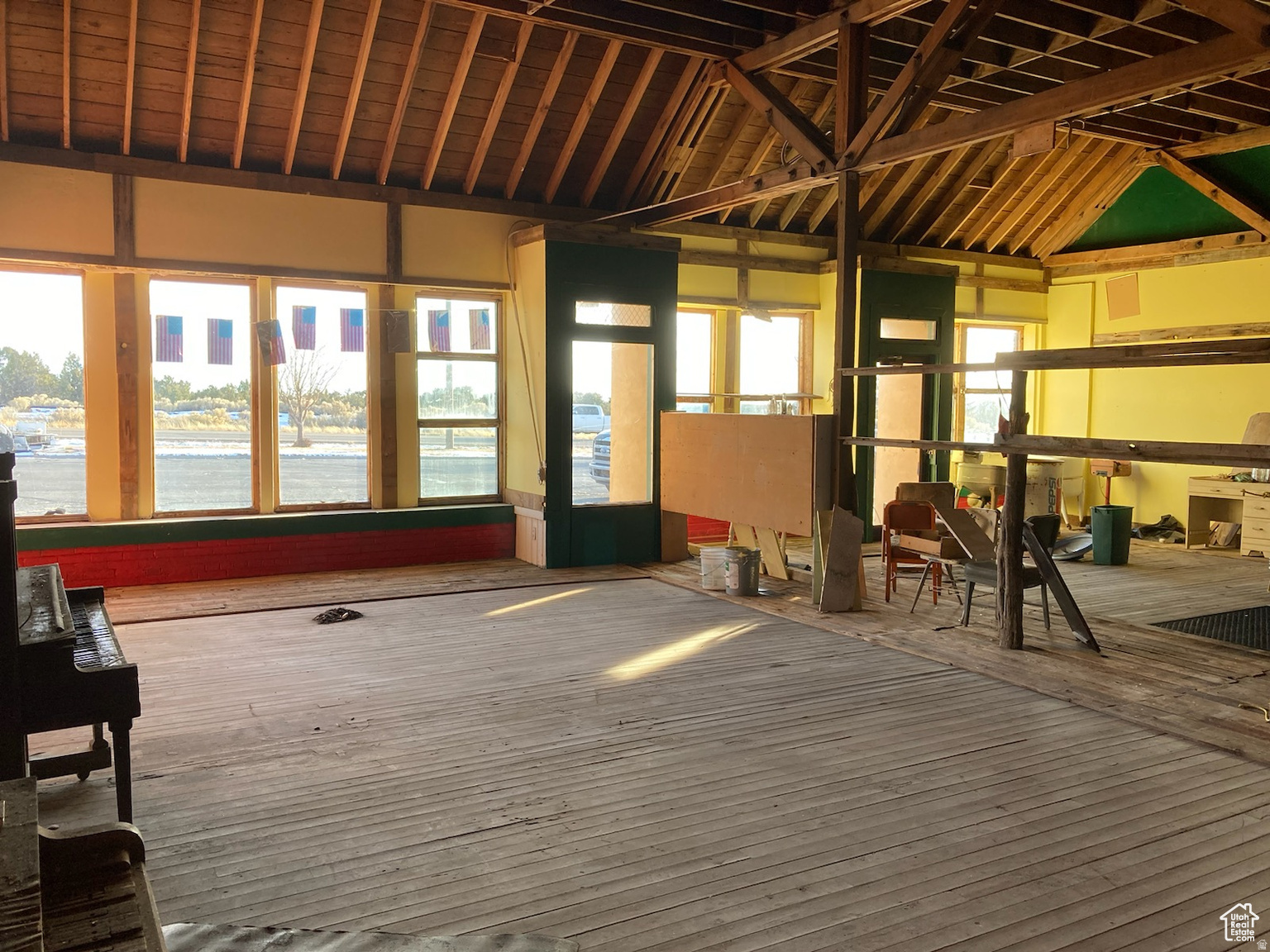 main property photo 4