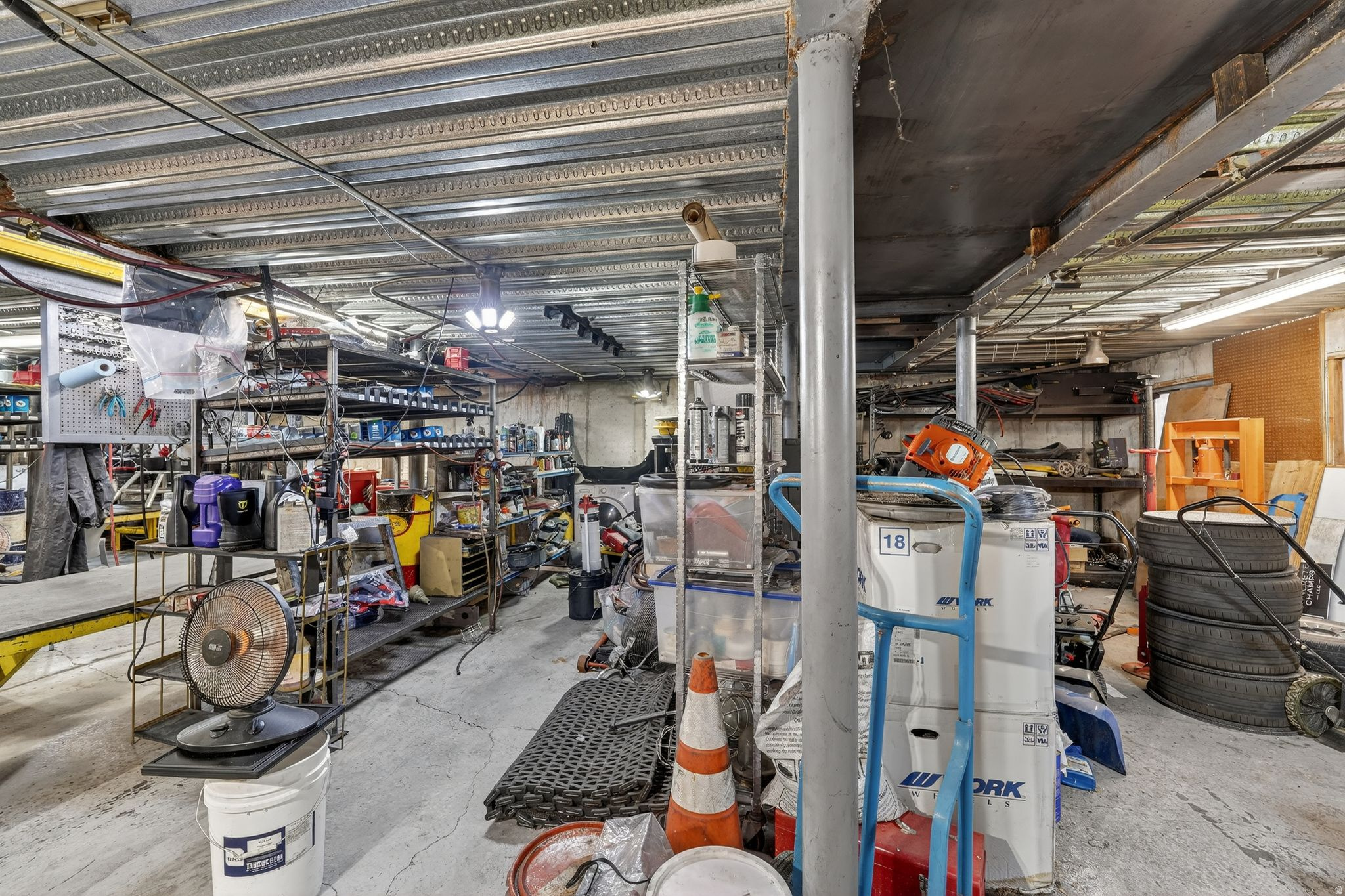 main property photo 8