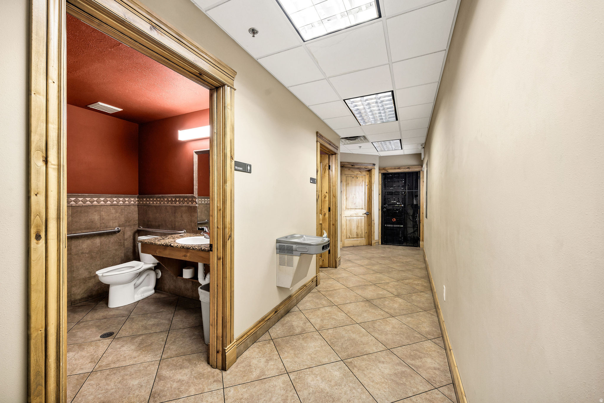 main property photo 28
