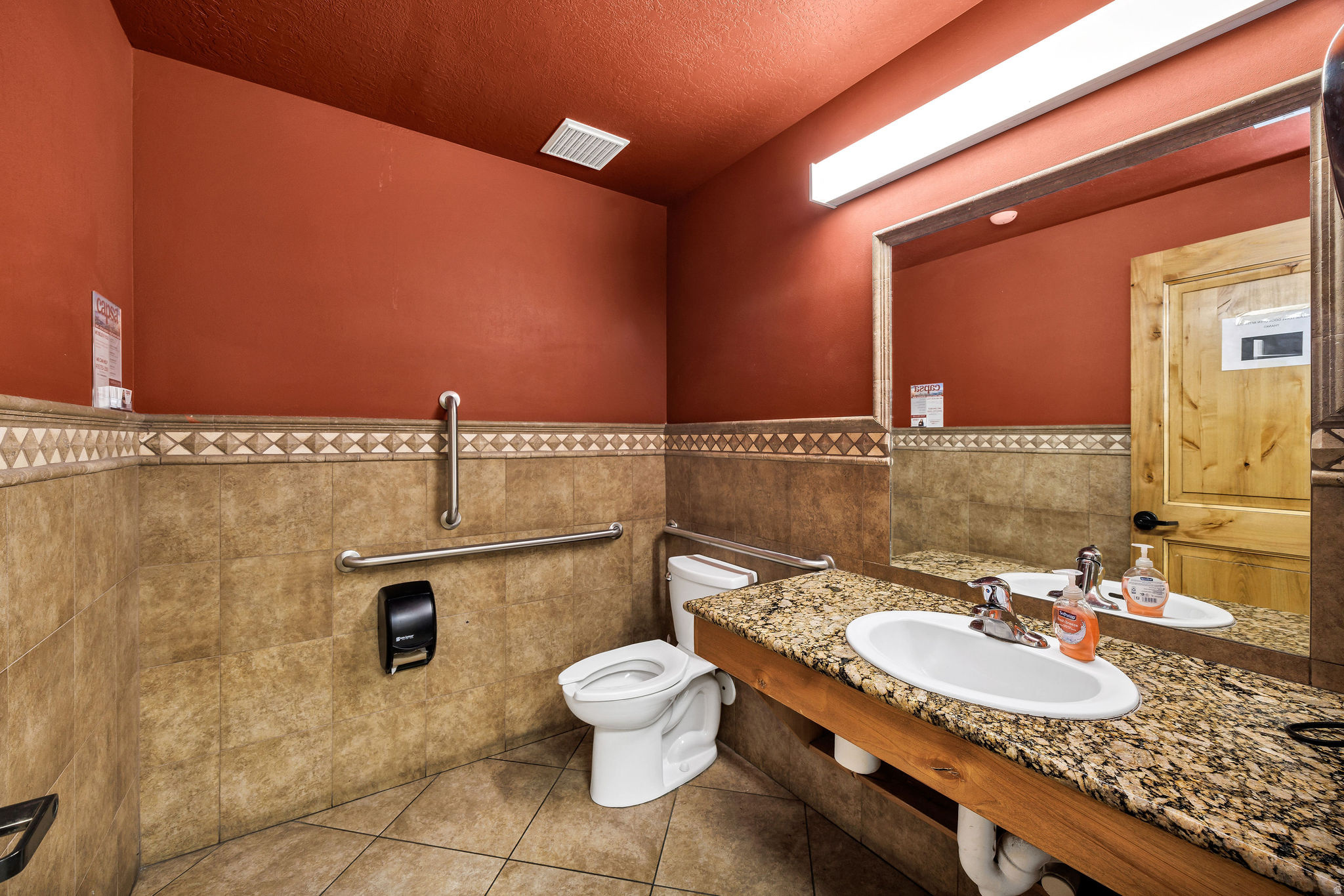 main property photo 30