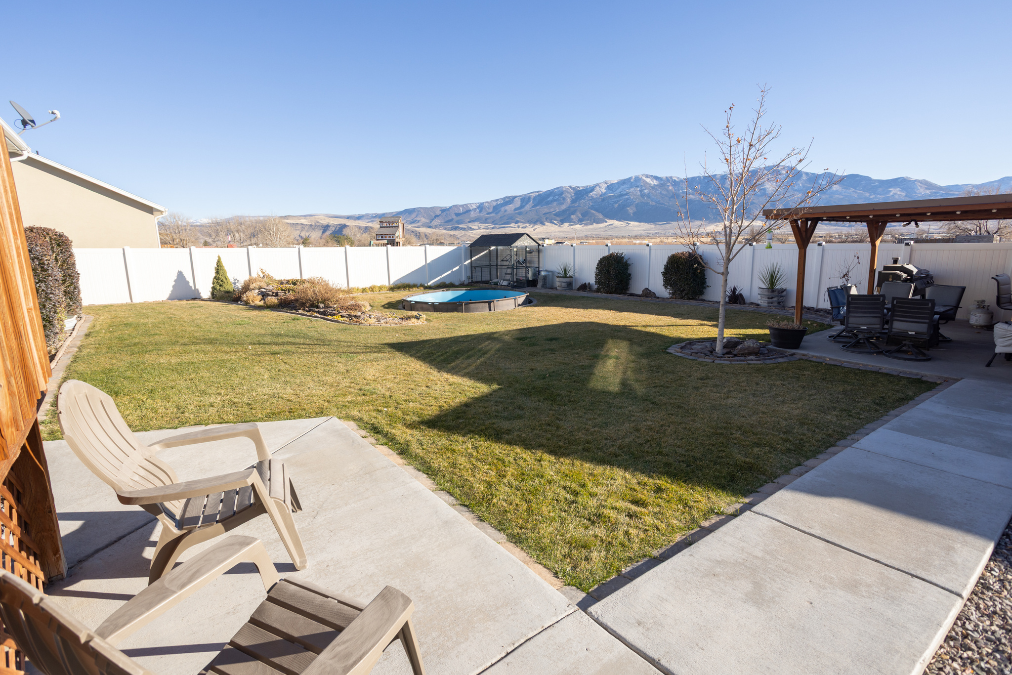 main property photo 5