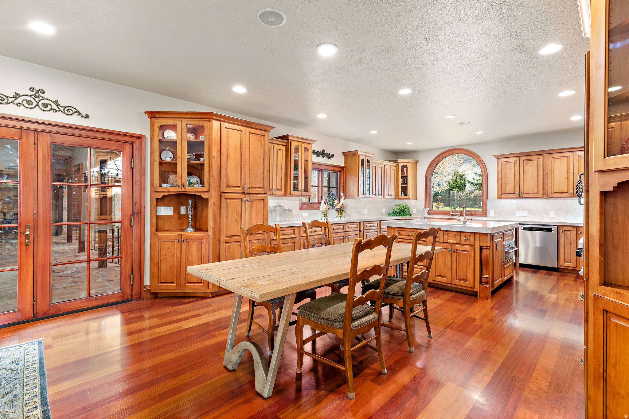 main property photo 15