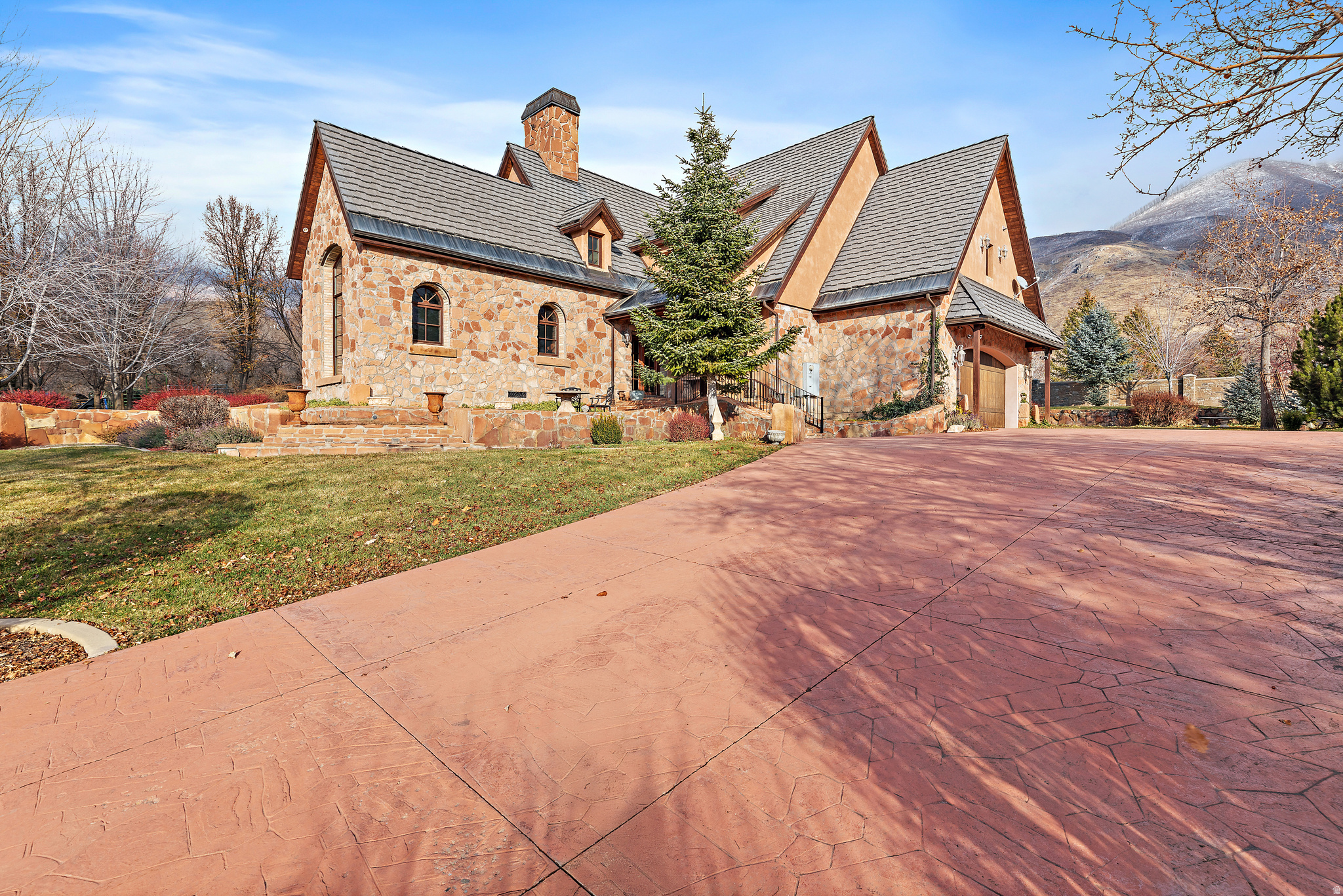 main property photo 44