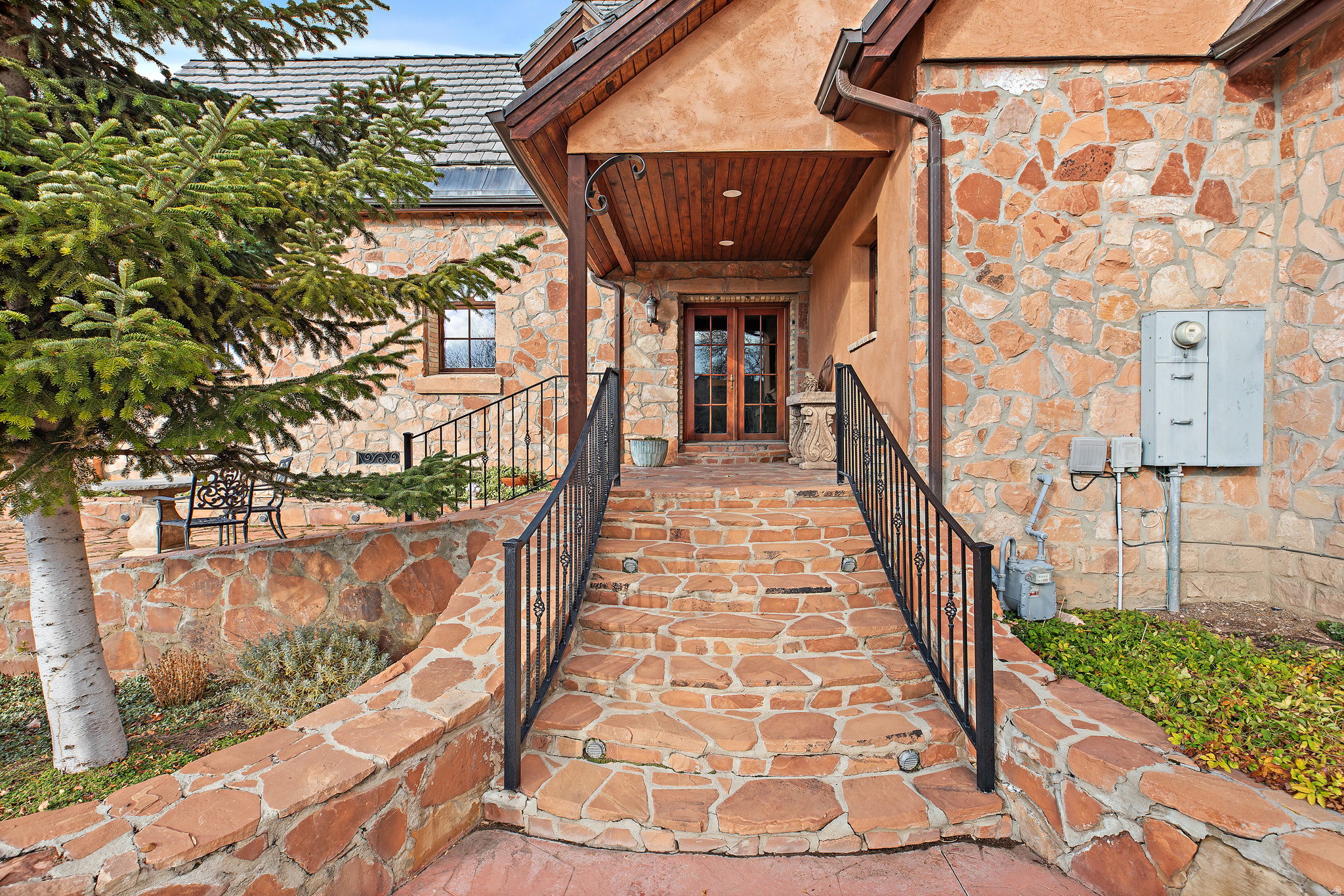 main property photo 46