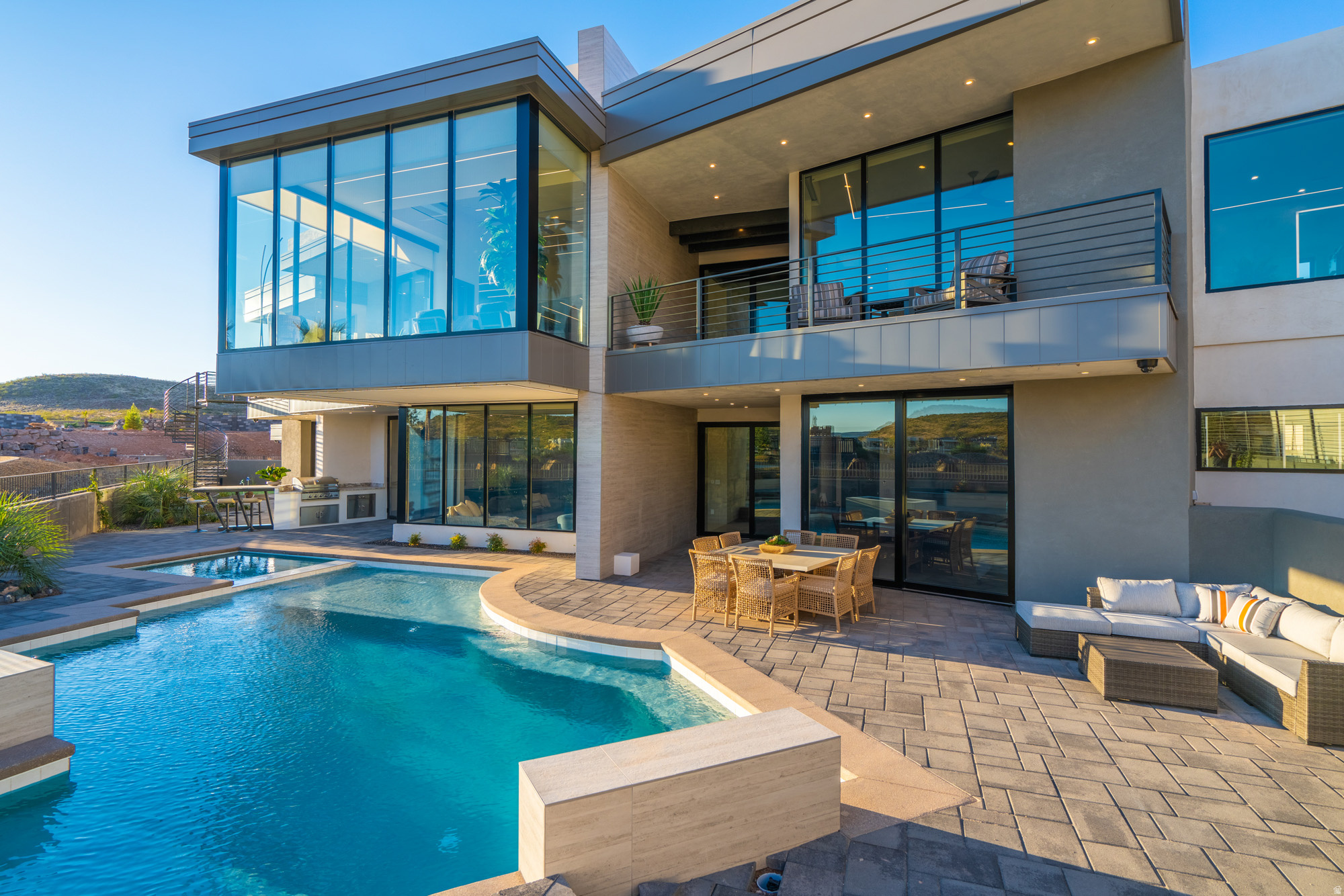 main property photo 114