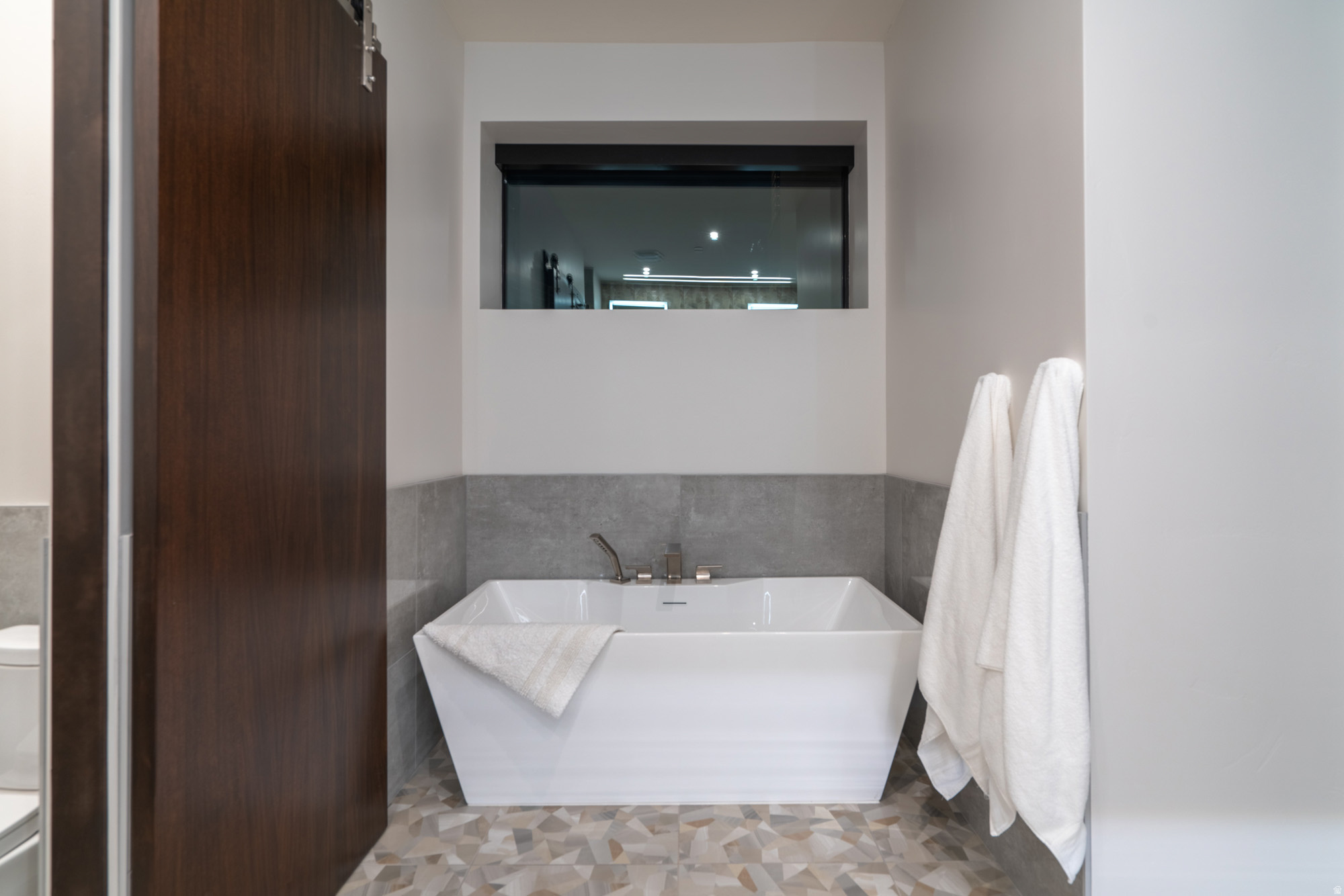 main property photo 79