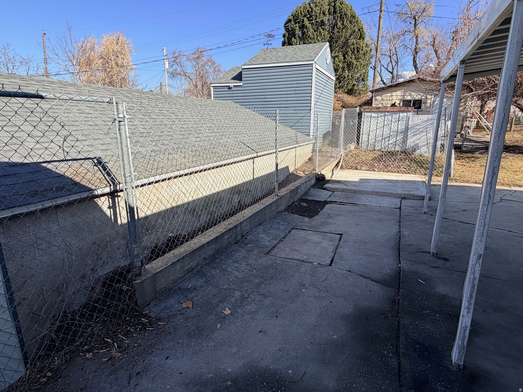 main property photo 33