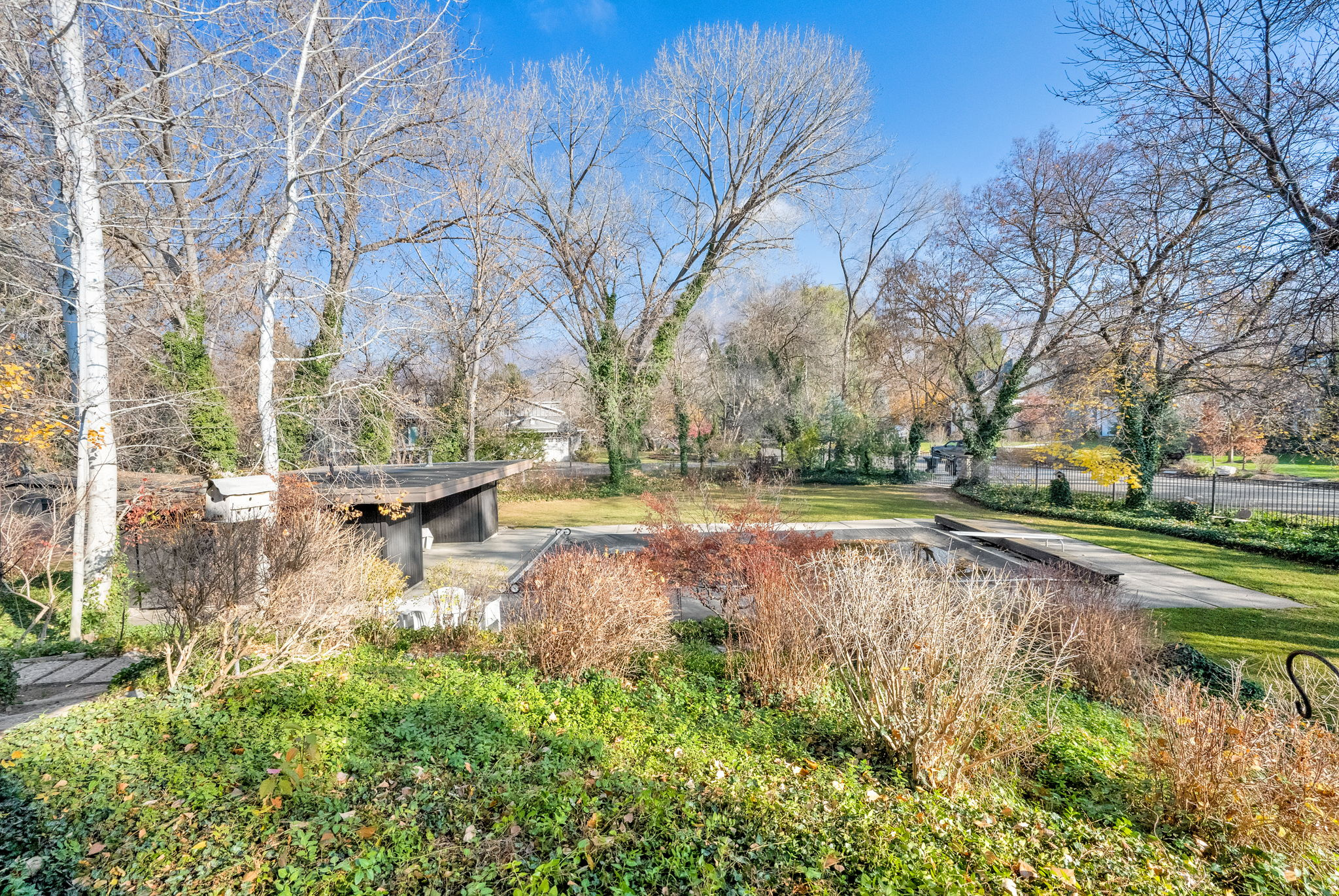 main property photo 38