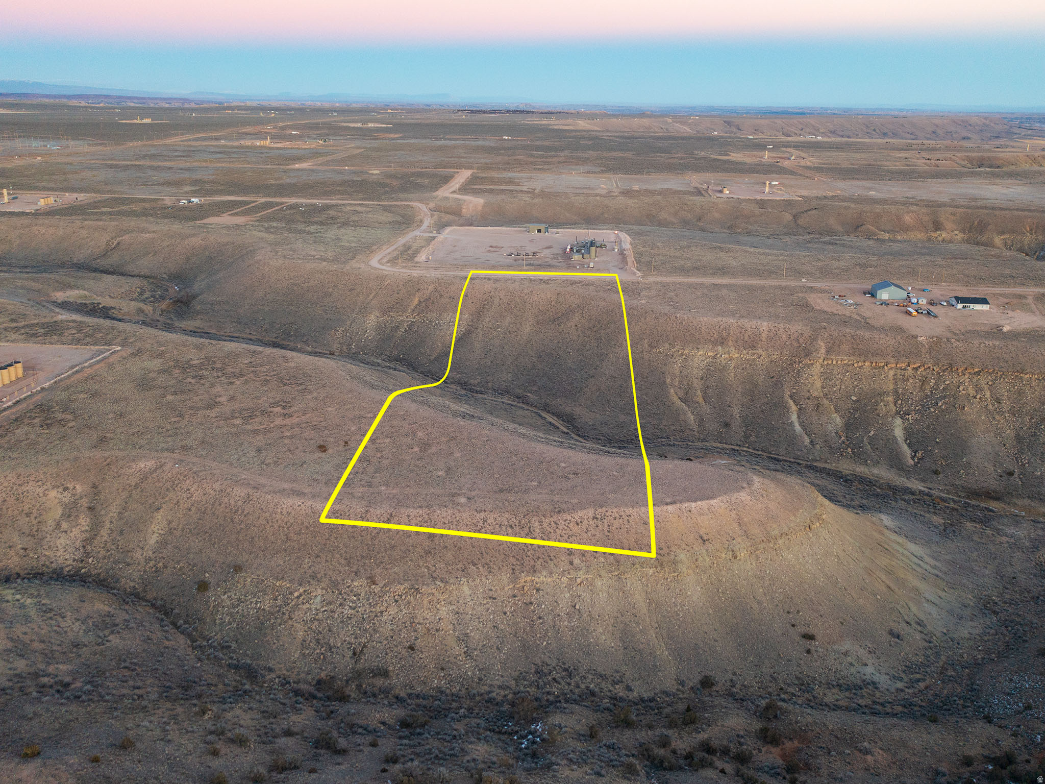 main property photo 8