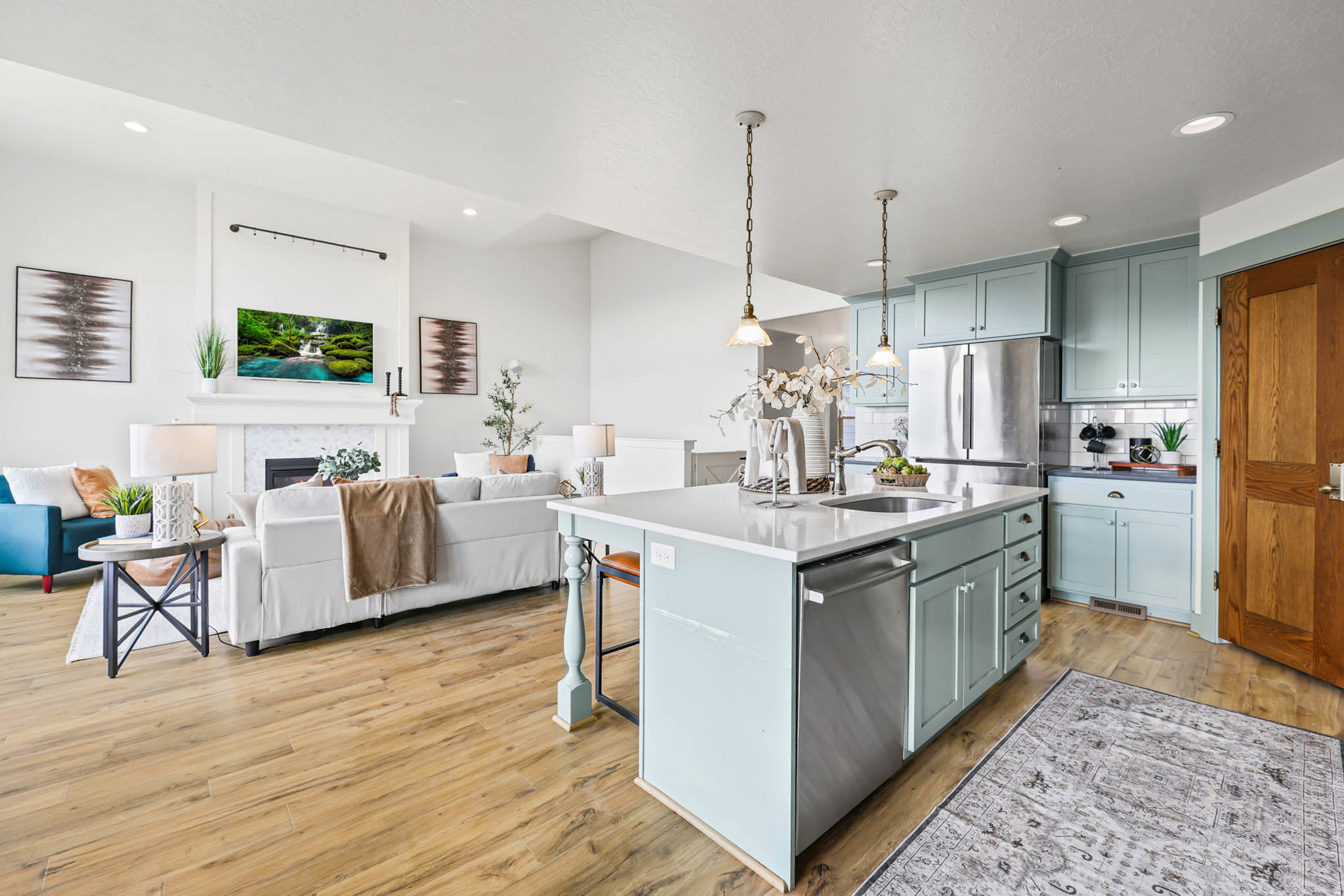 main property photo 16