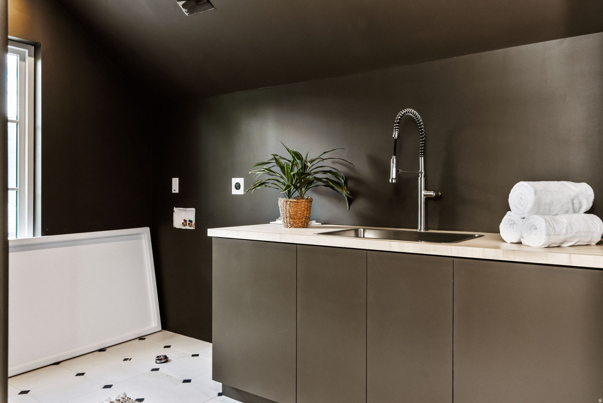main property photo 76