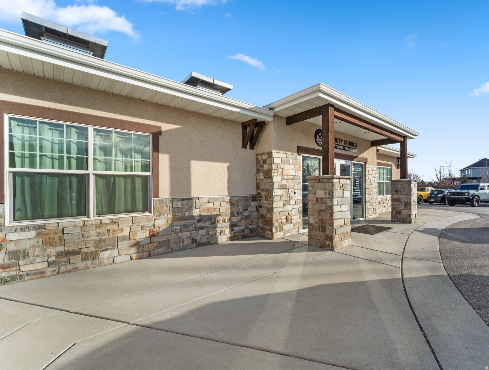 main property photo 13