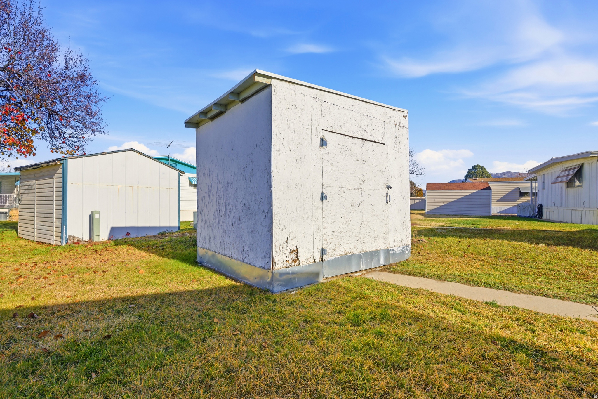 main property photo 23