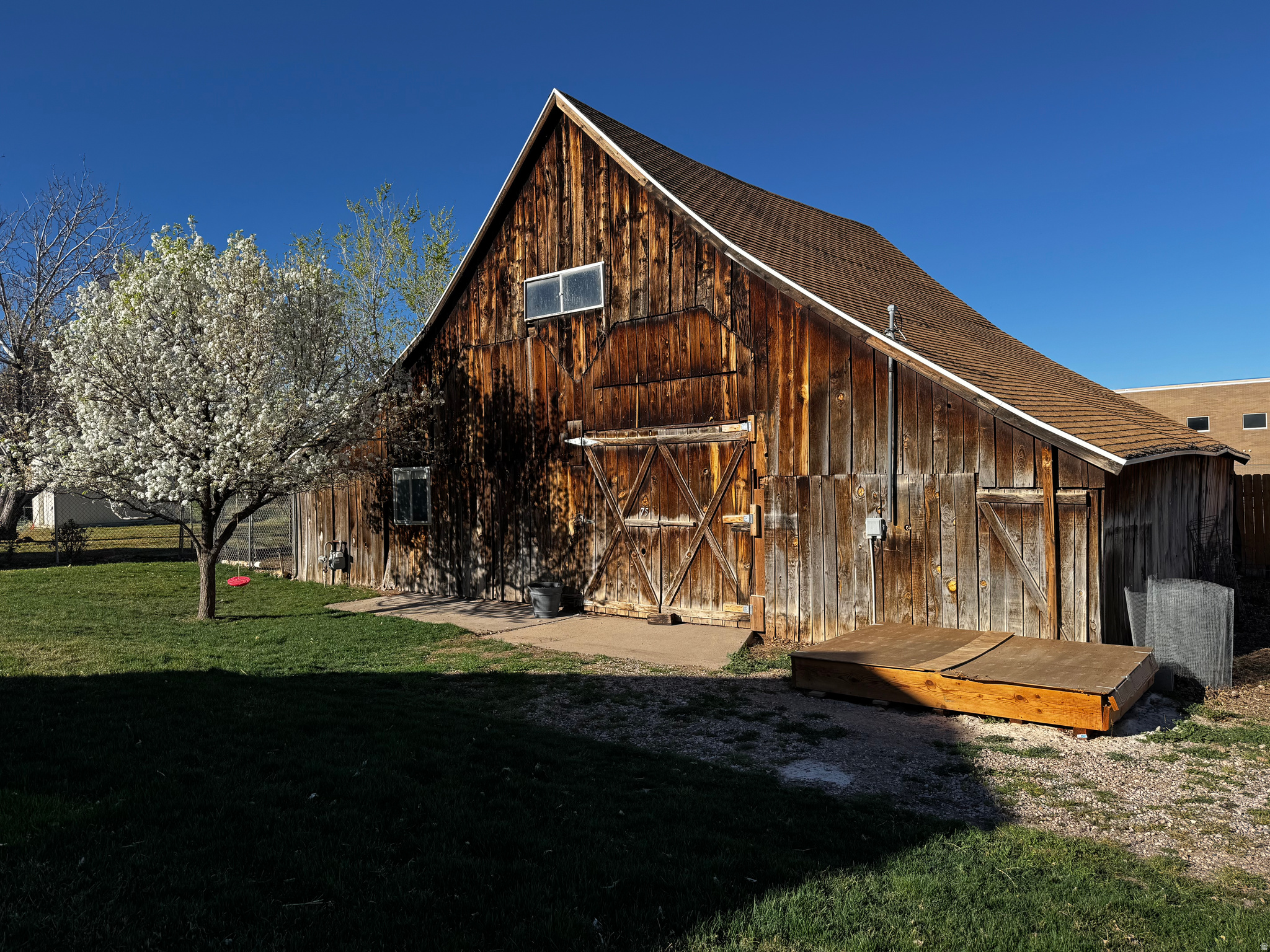 main property photo 48
