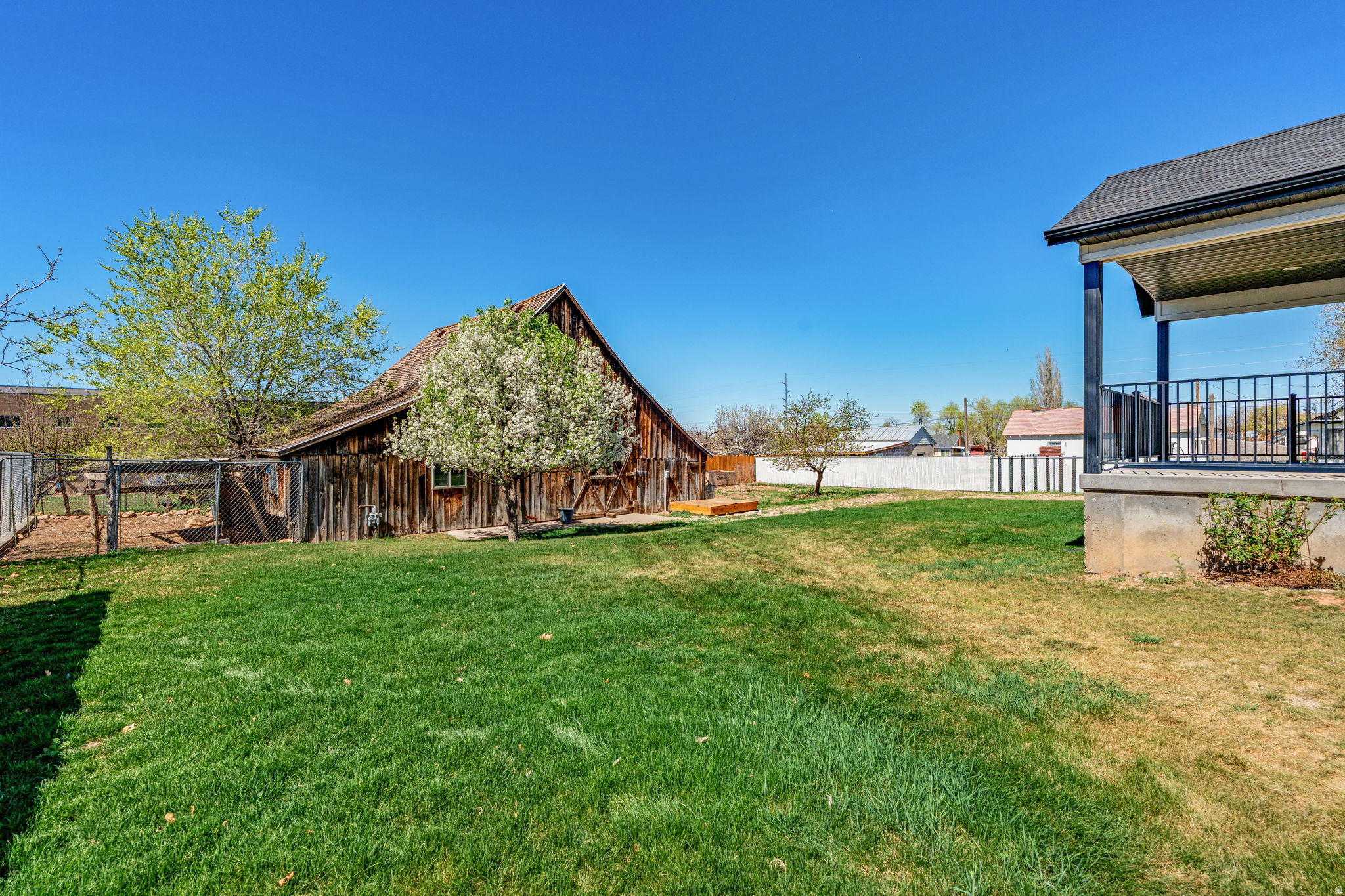 main property photo 49