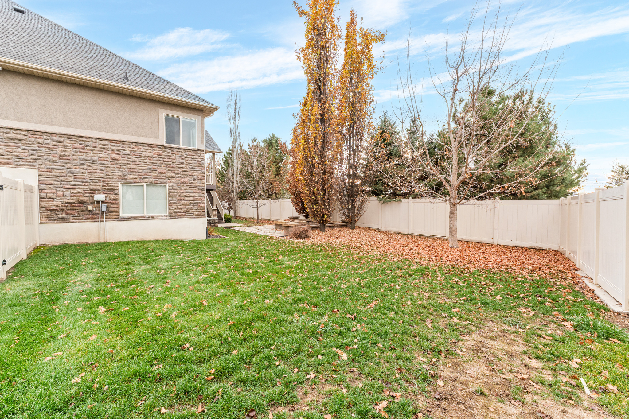 main property photo 39