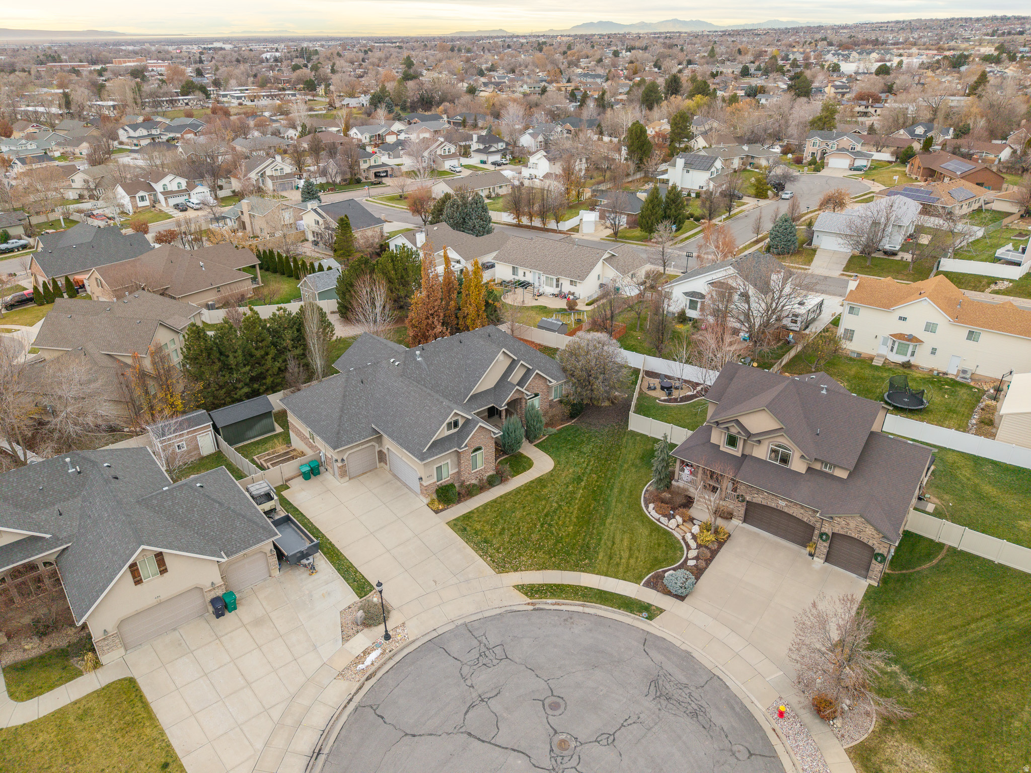 main property photo 50