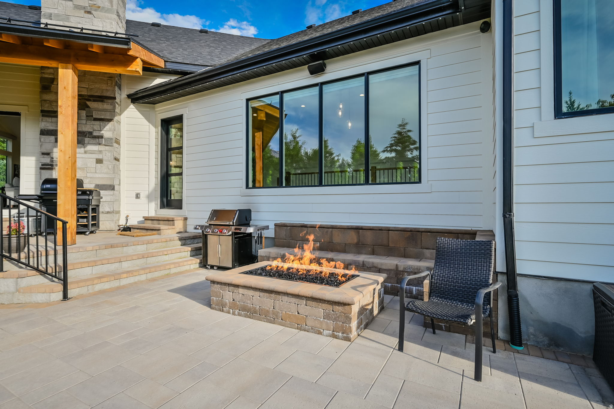 main property photo 78