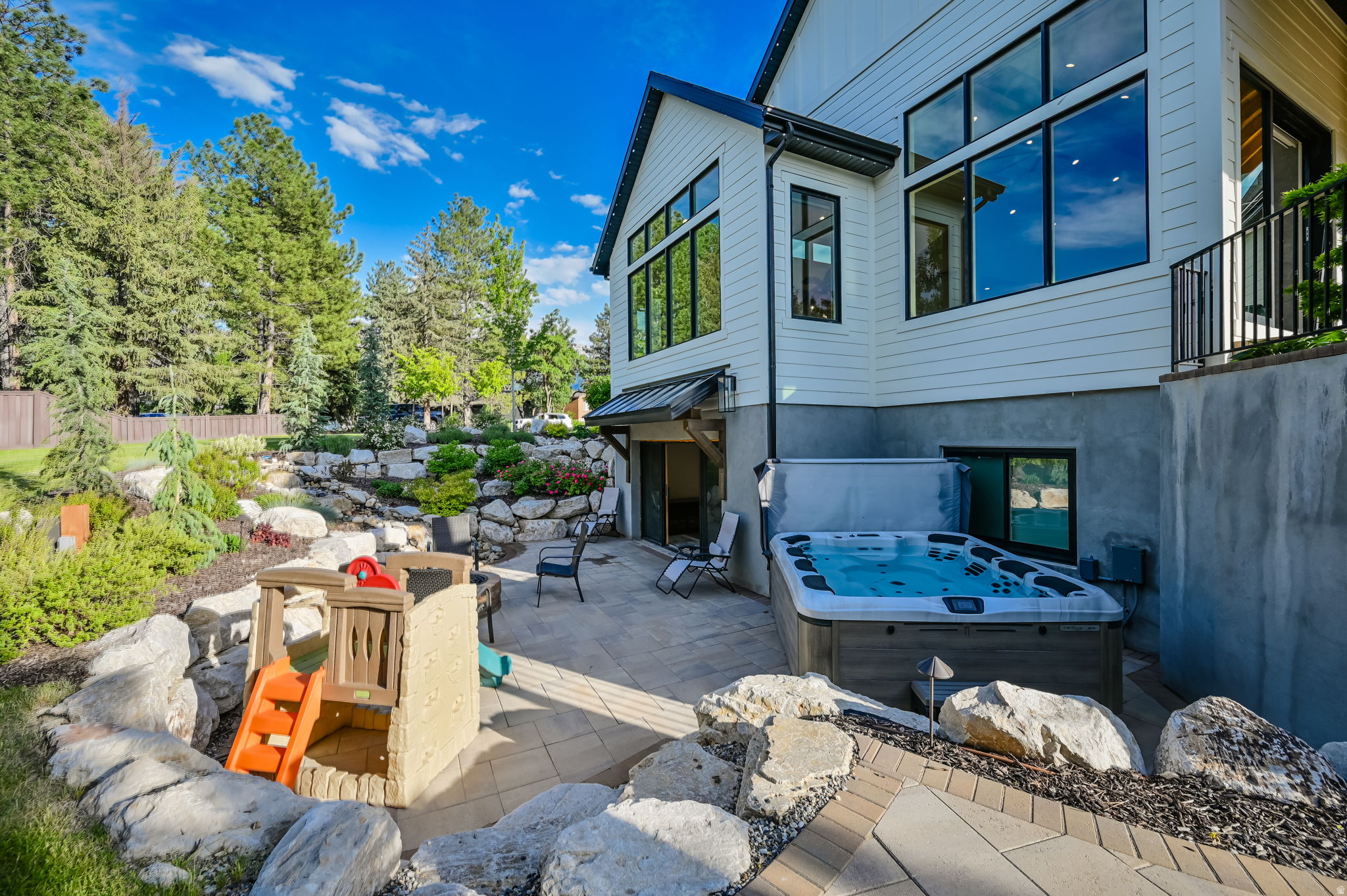 main property photo 85