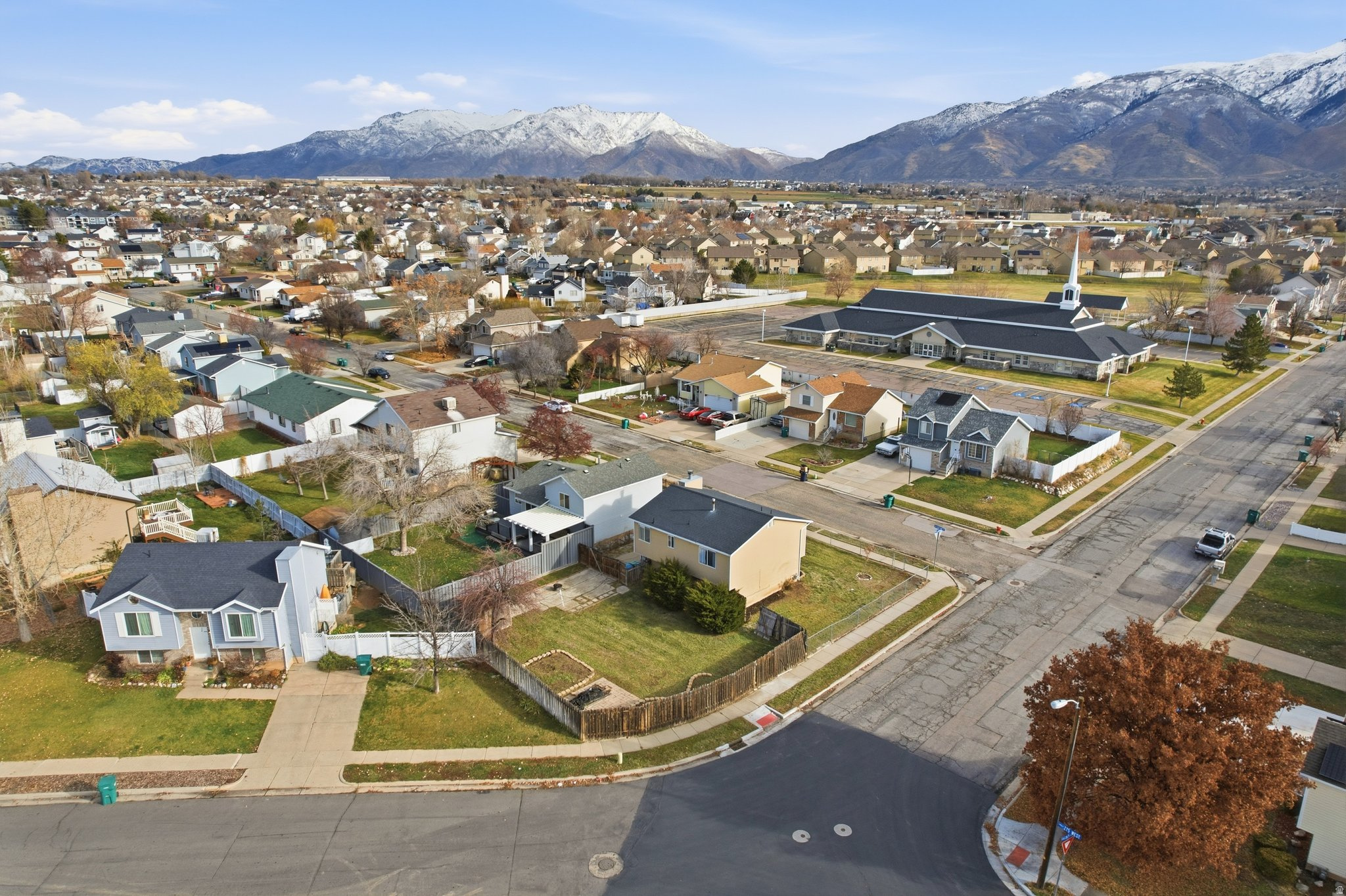 main property photo 30