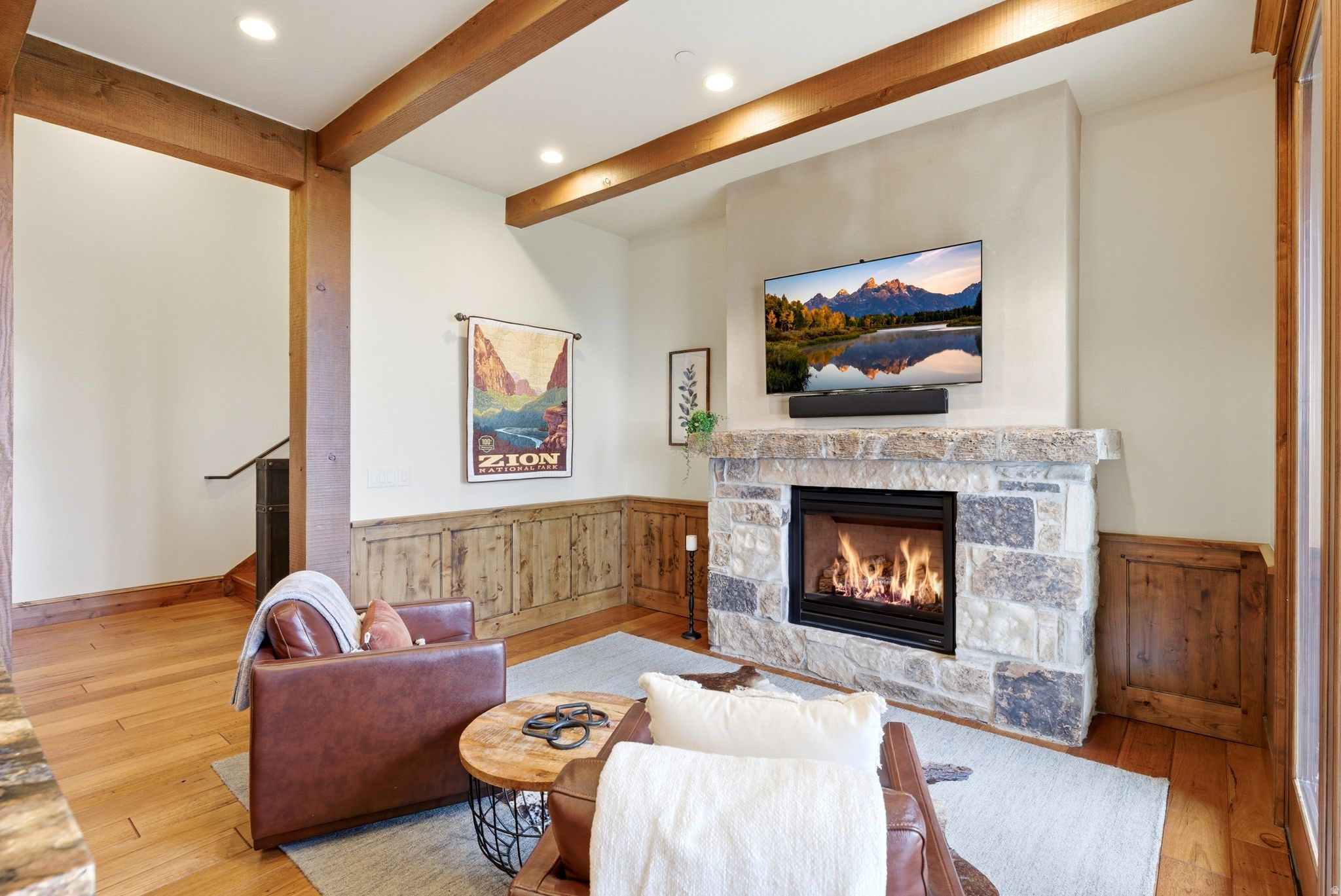 main property photo 22