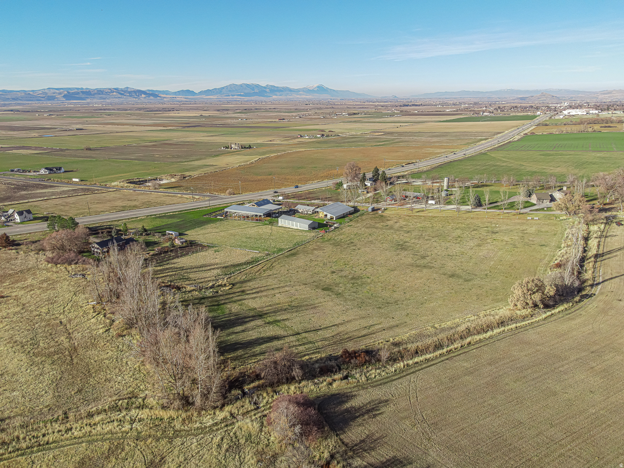 main property photo 12