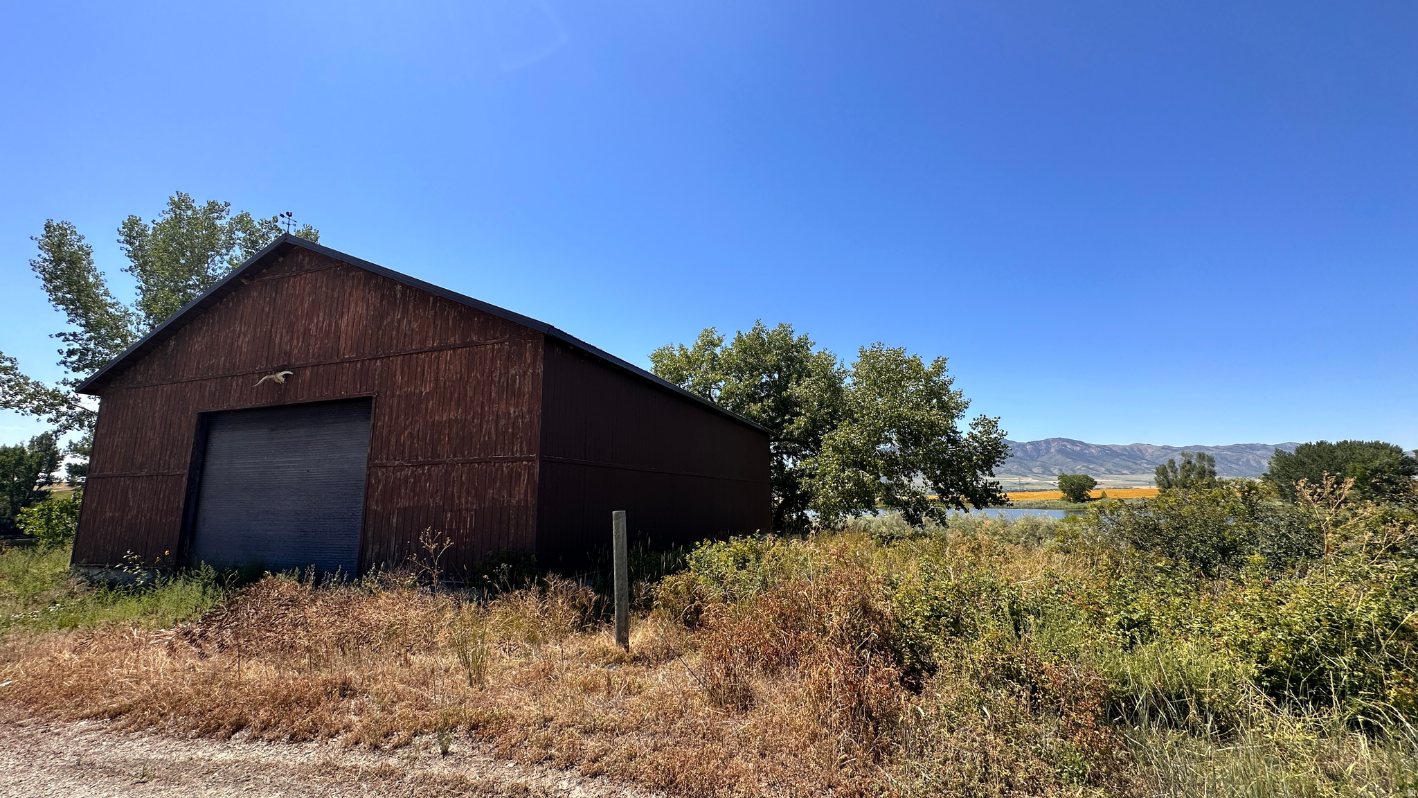 main property photo 12