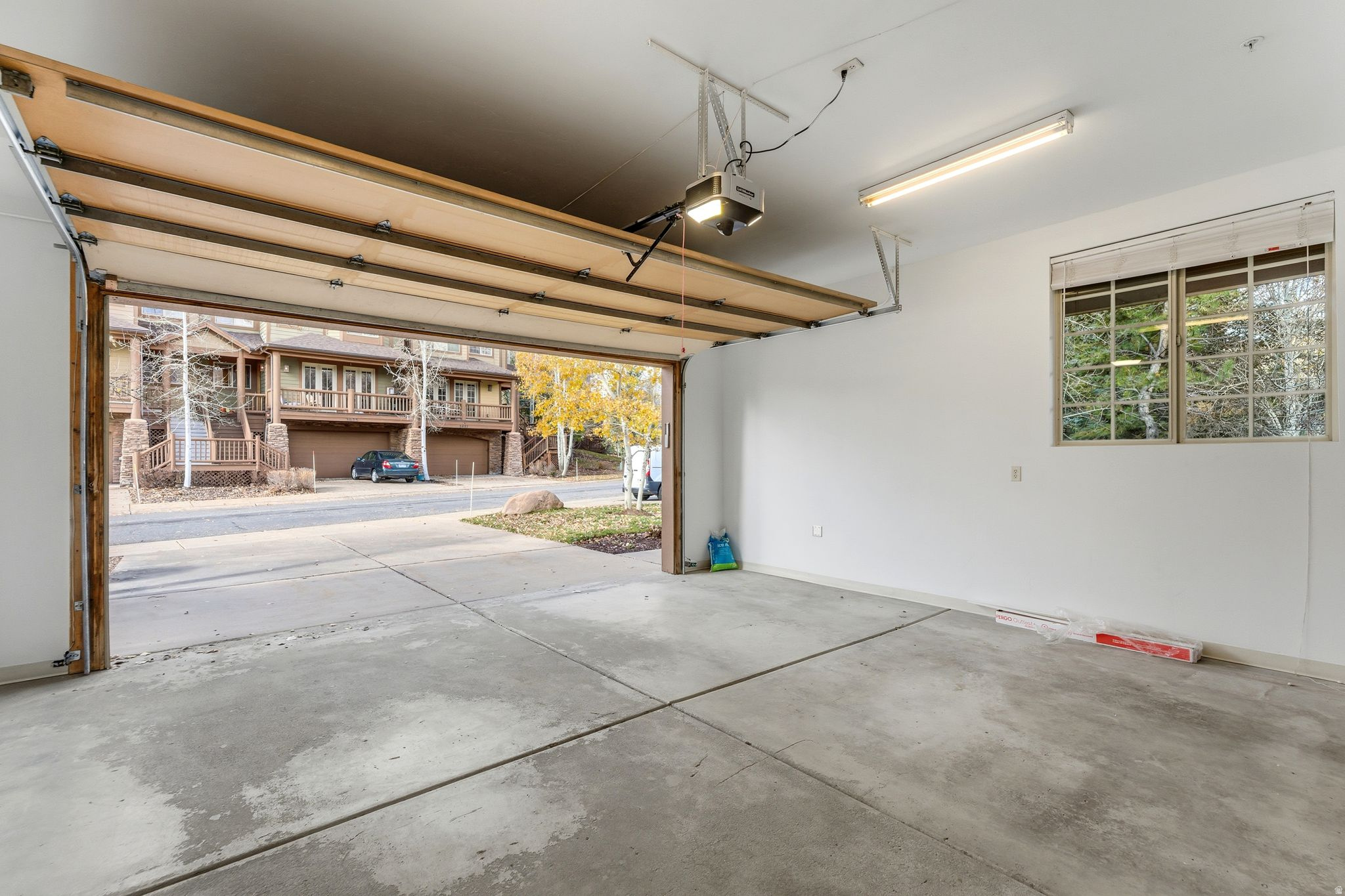 main property photo 60