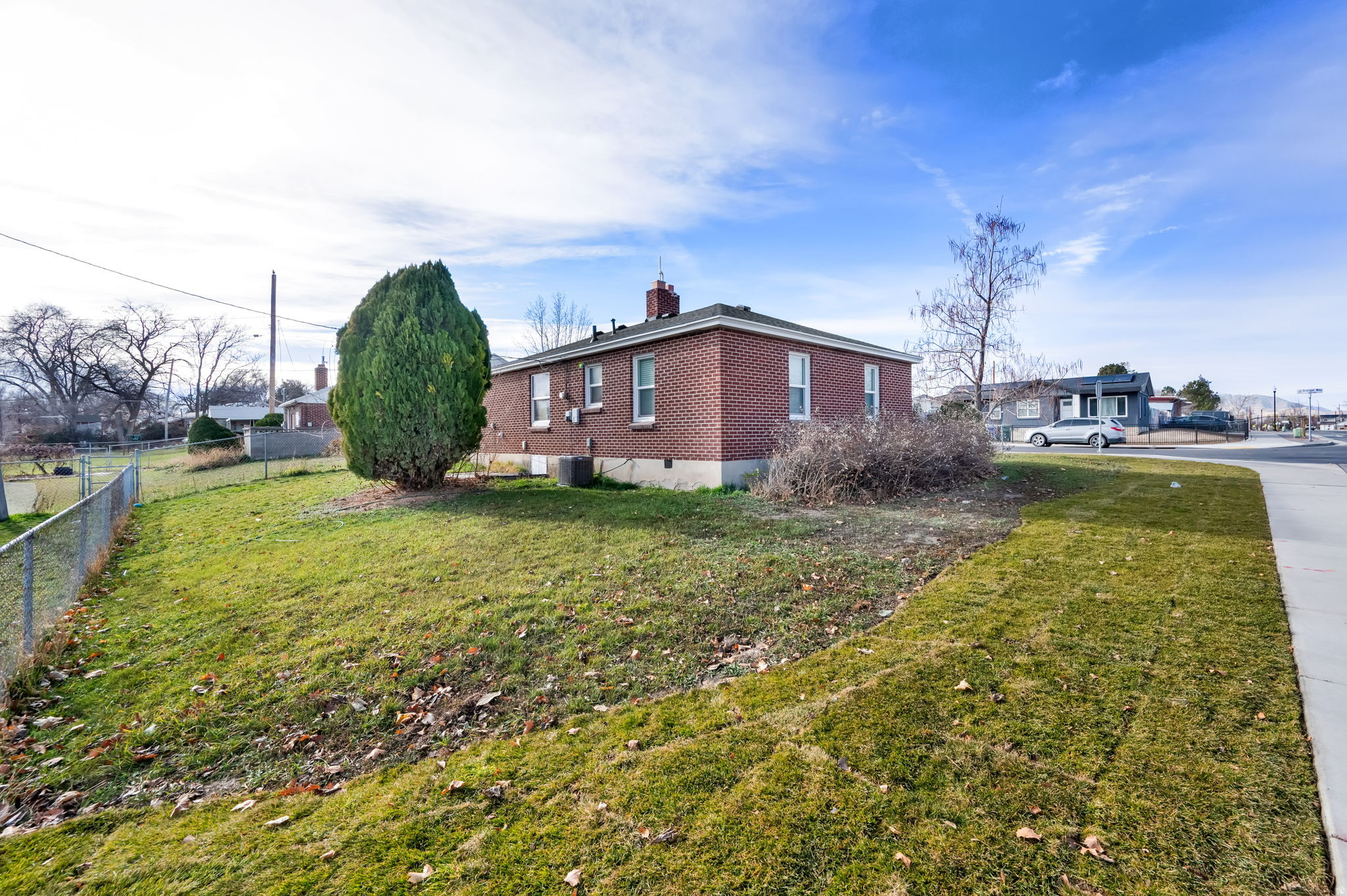 main property photo 17