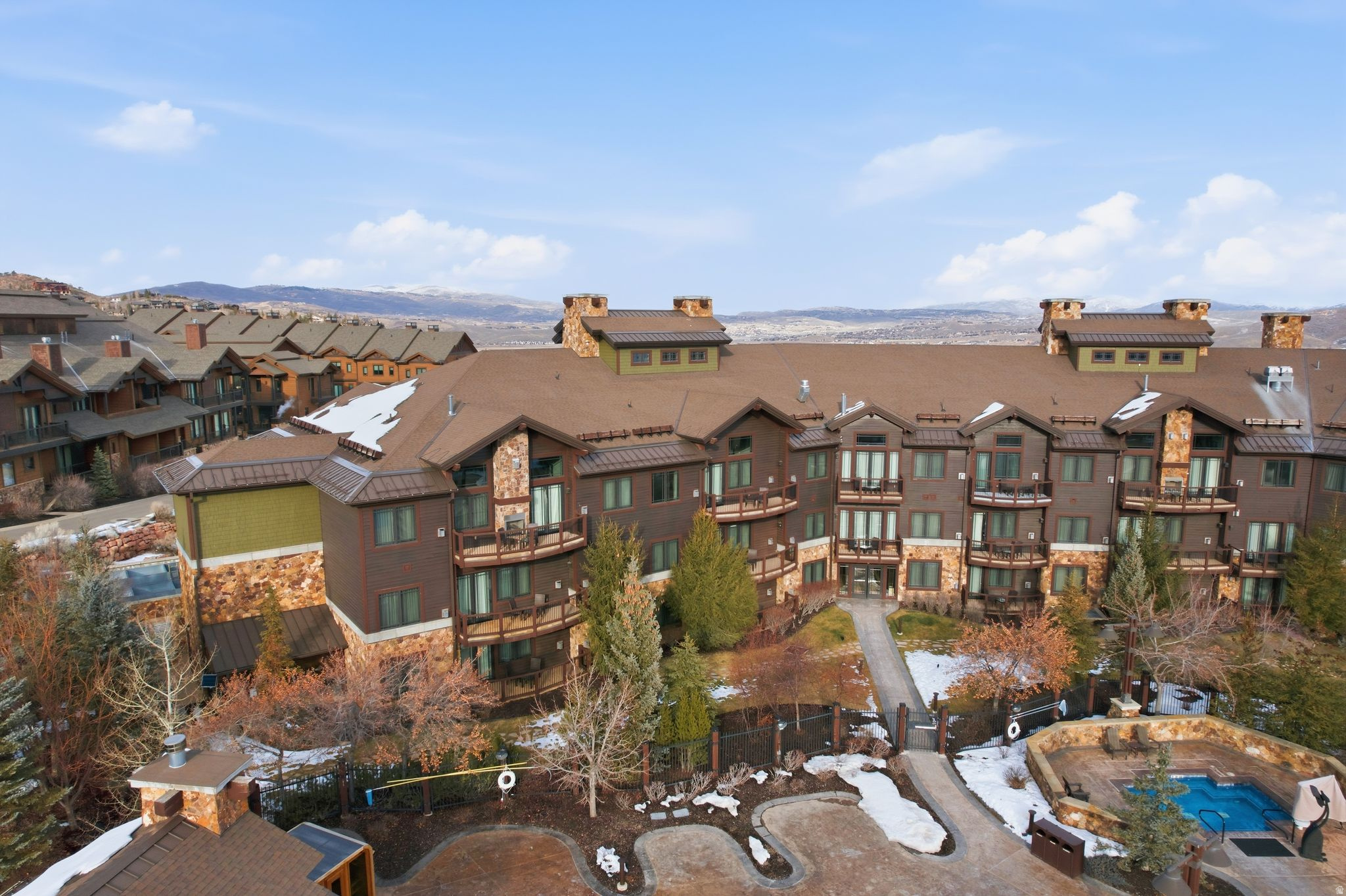 main property photo 50