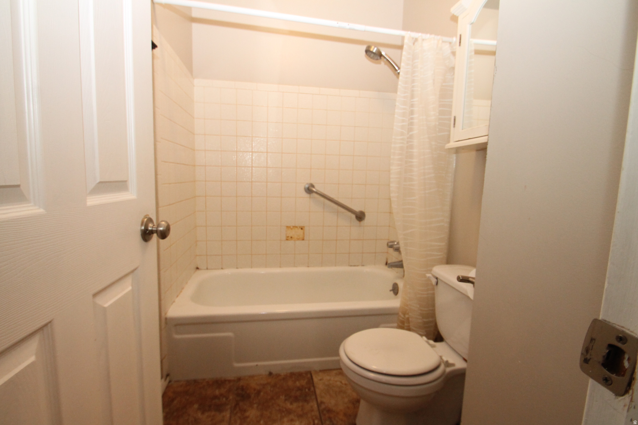 main property photo 9