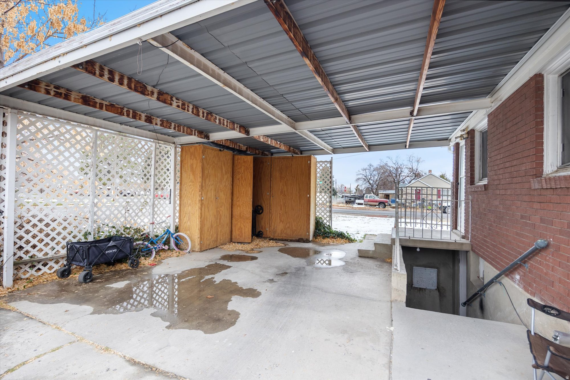 main property photo 23