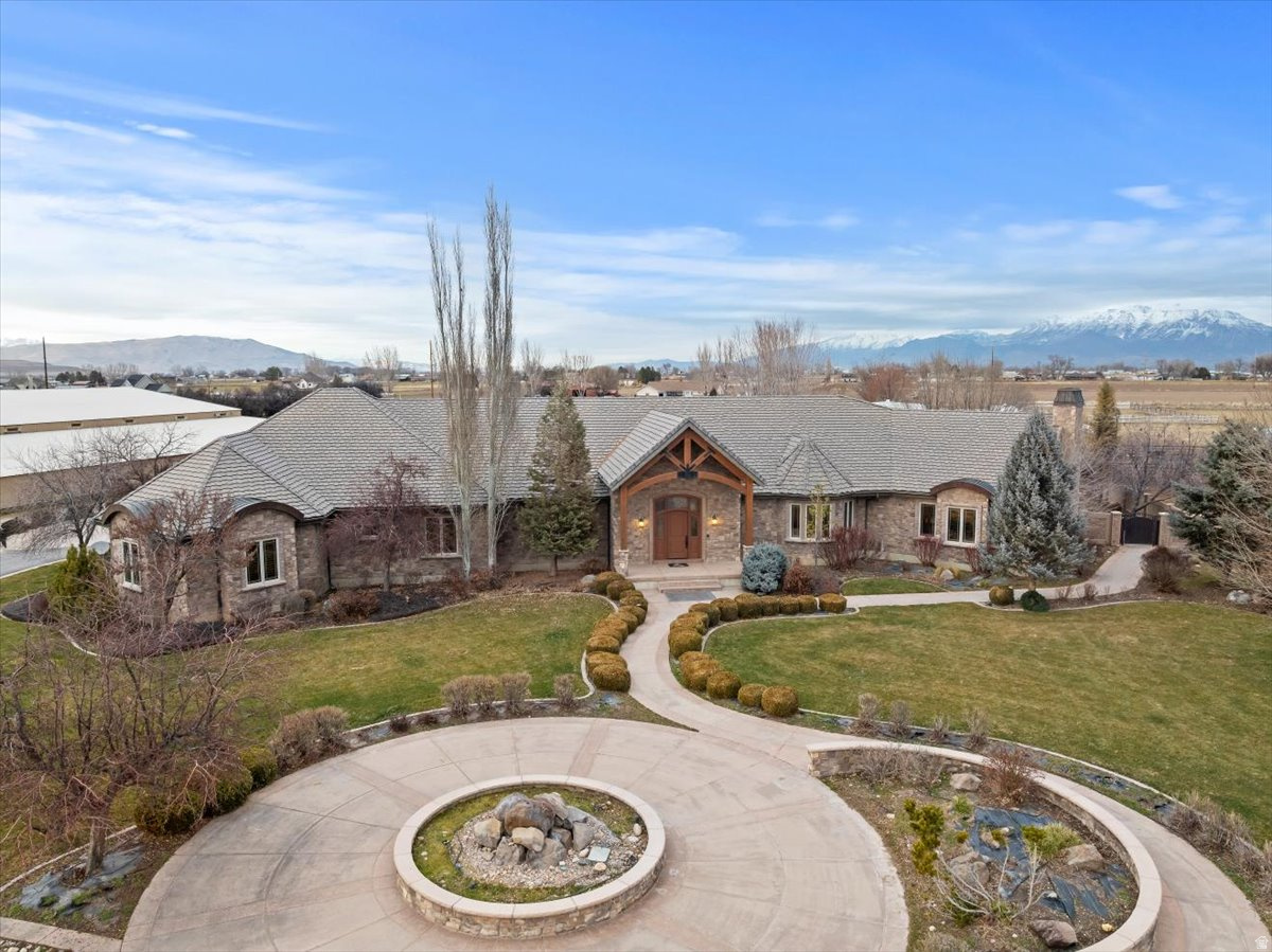 main property photo 9