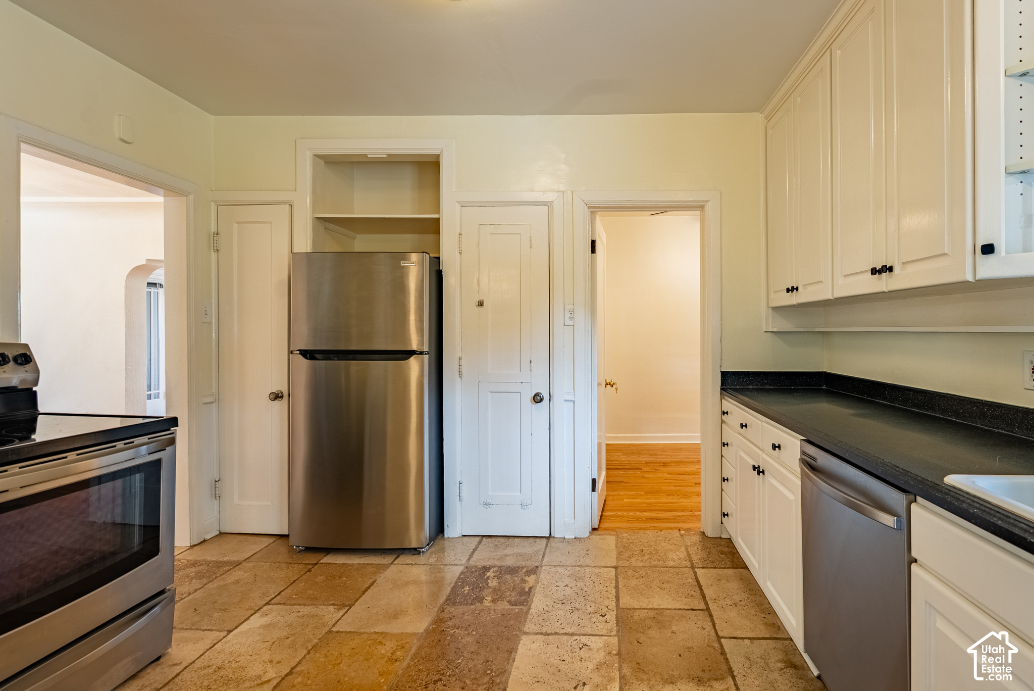 main property photo 128