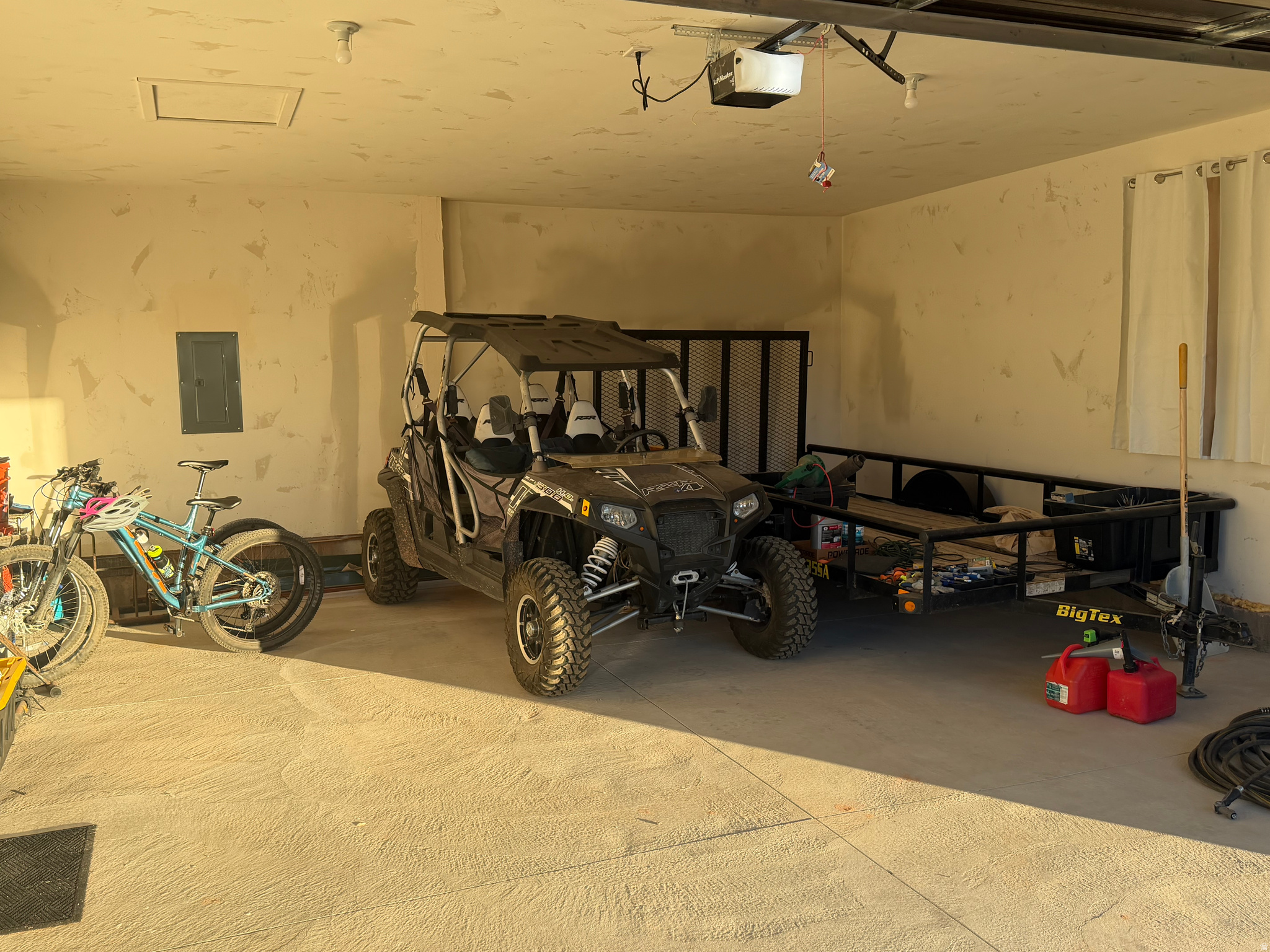 main property photo 29